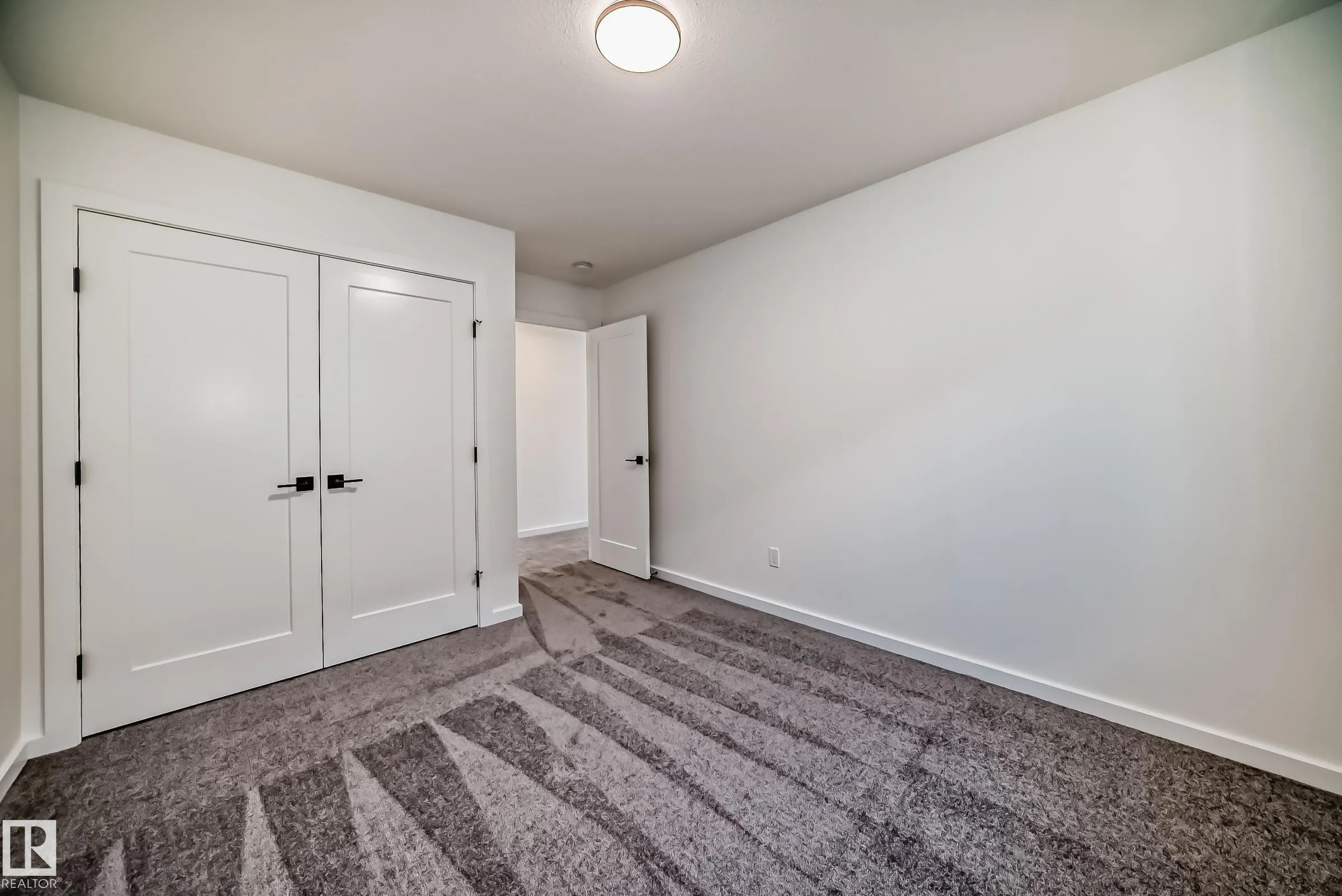 1362 AINSLIE Wynd