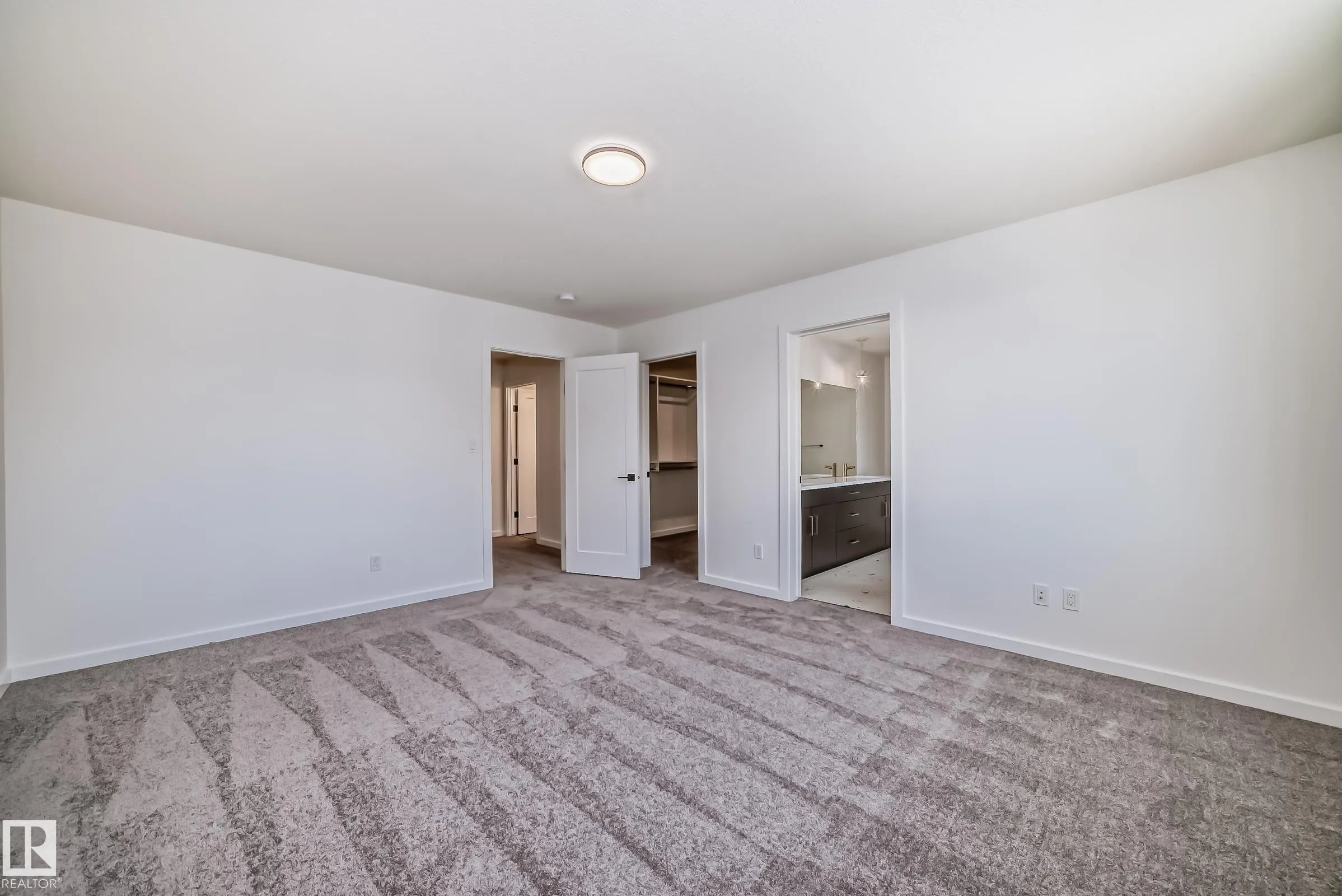 1362 AINSLIE Wynd