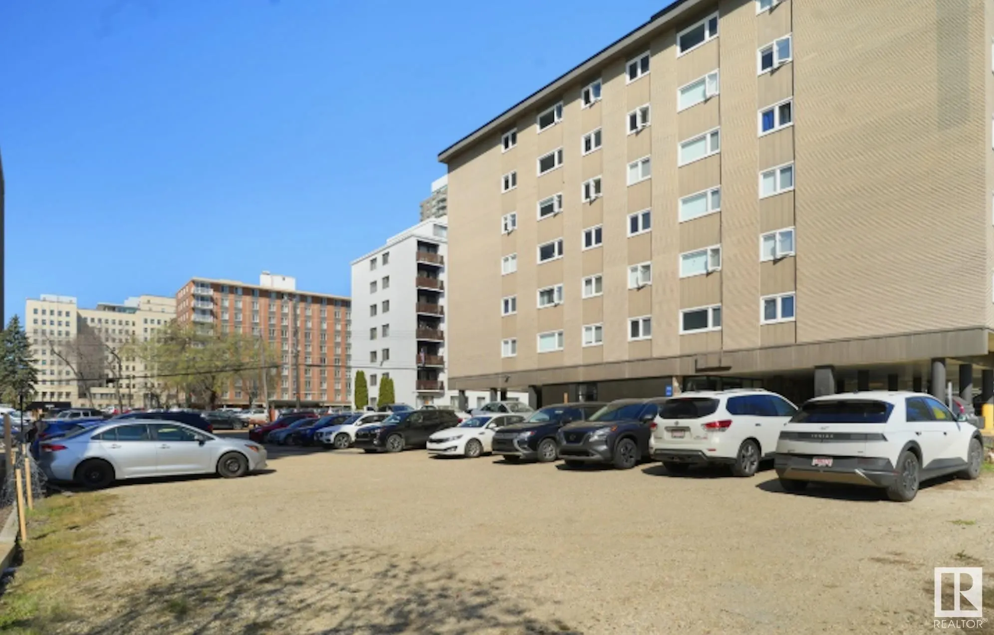 9822 - 9824 105 Street