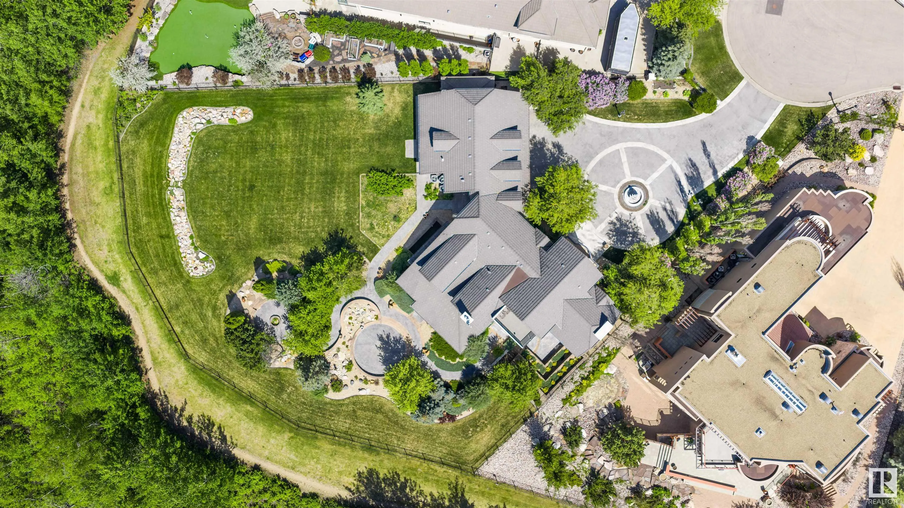 74 WINDERMERE Drive