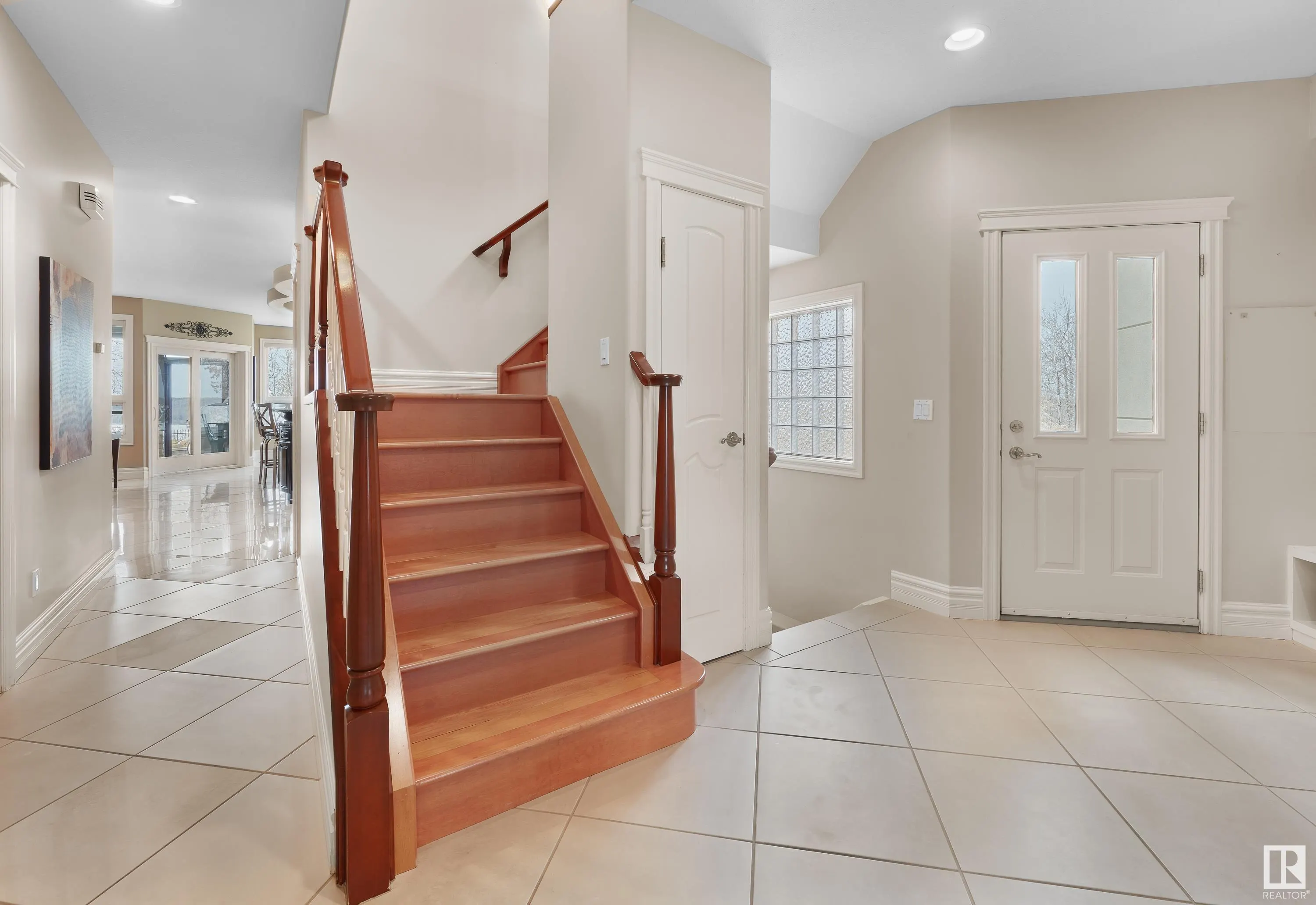 74 WINDERMERE Drive