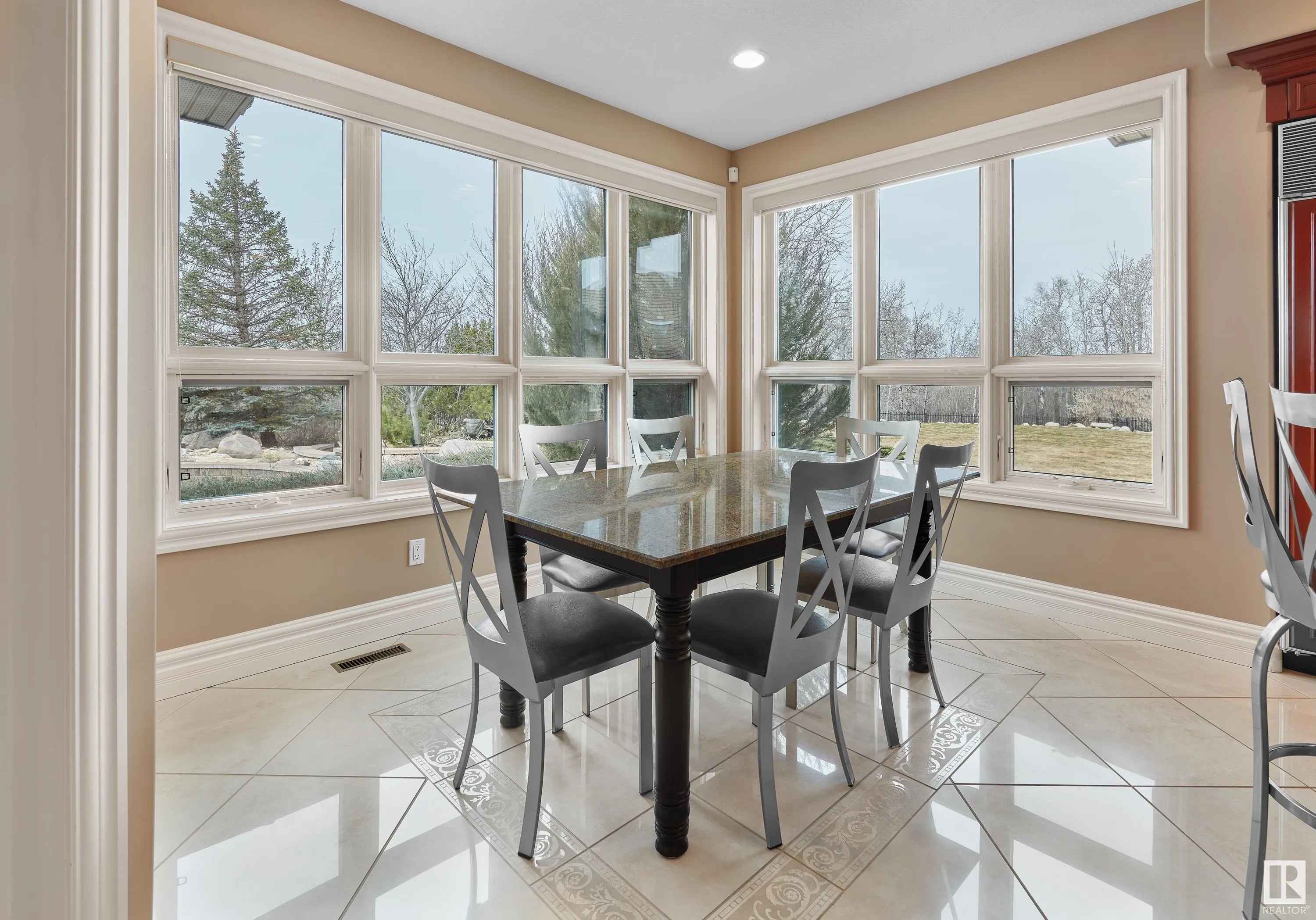 74 WINDERMERE Drive