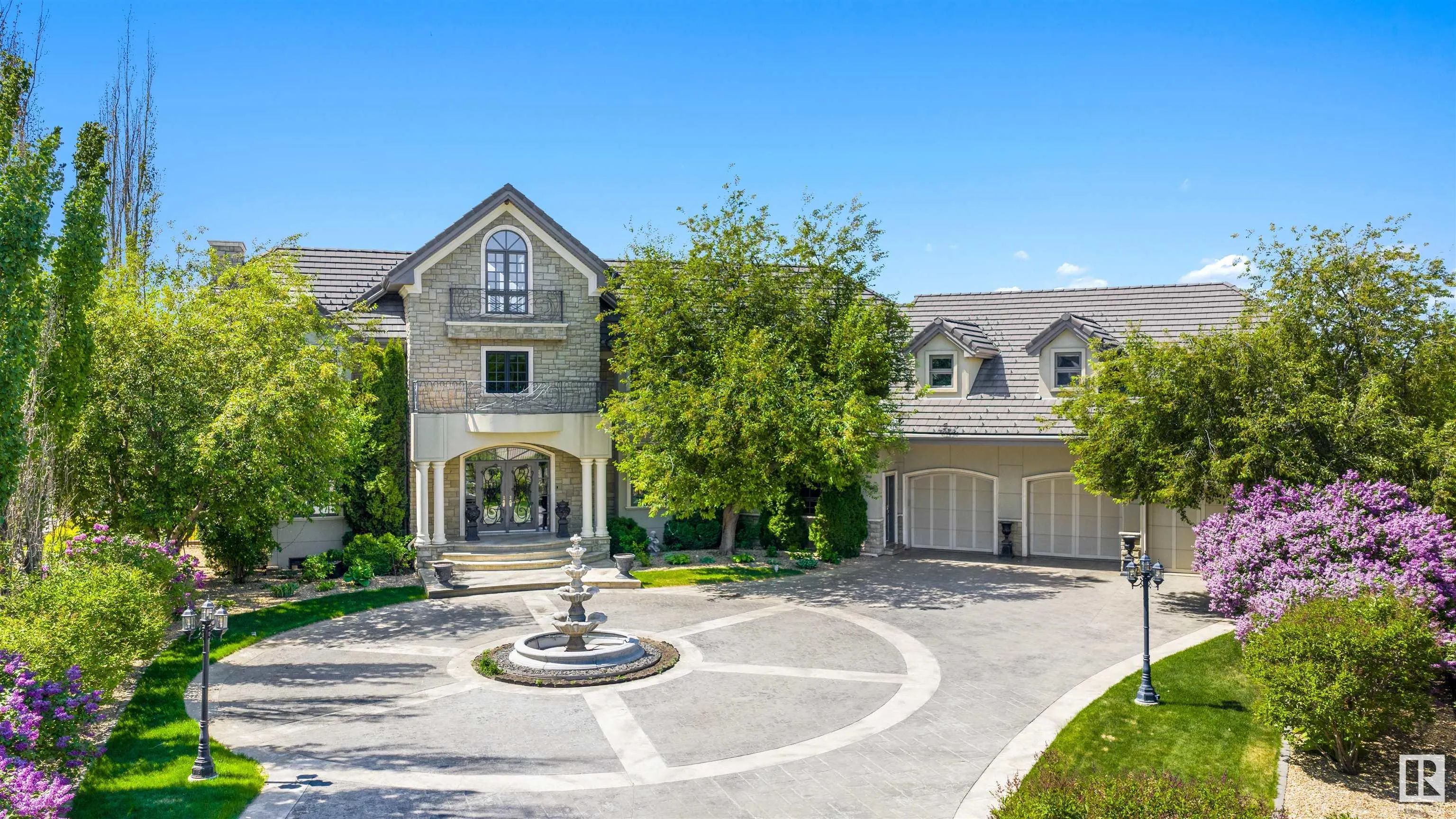 74 WINDERMERE Drive