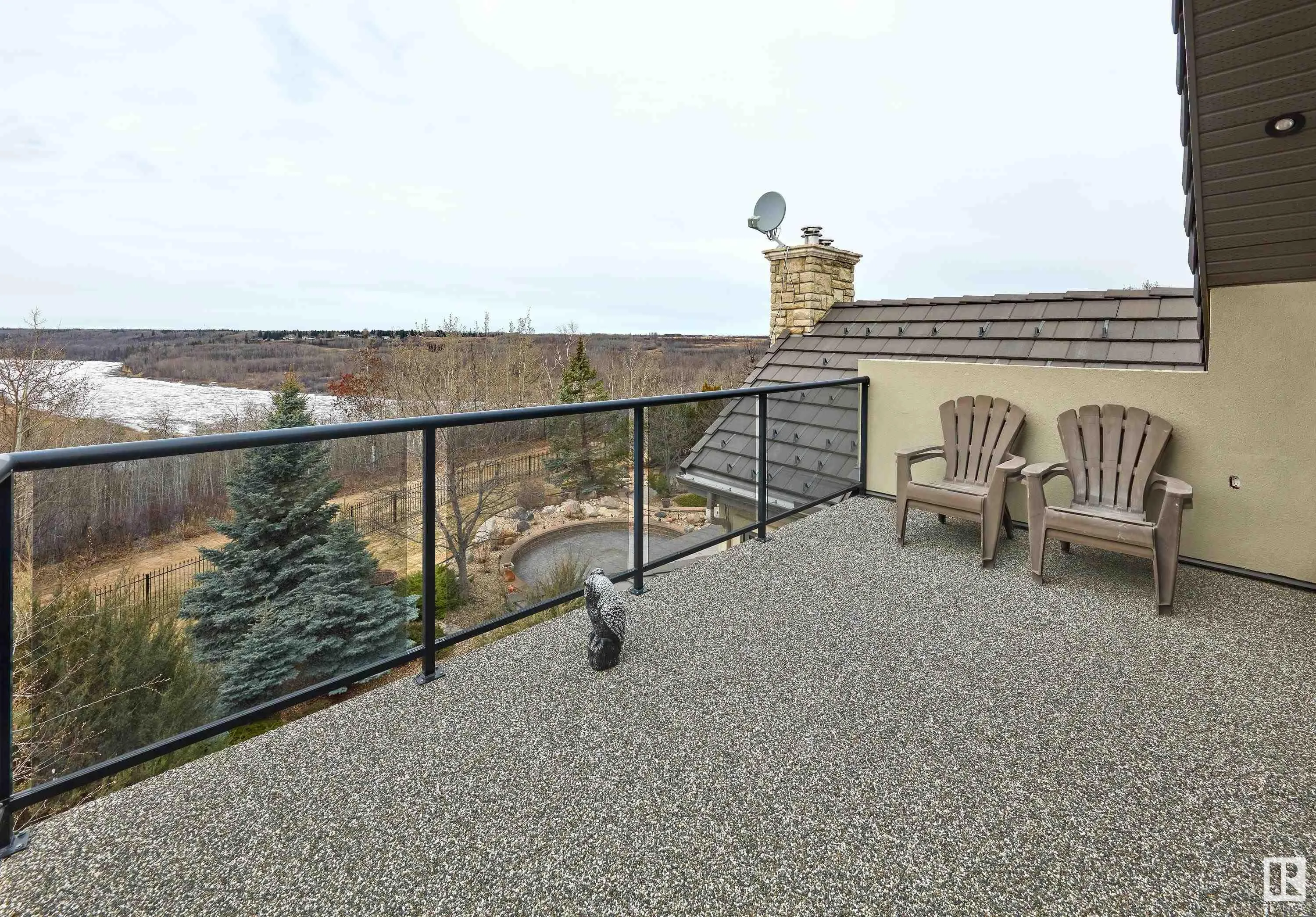 74 WINDERMERE Drive