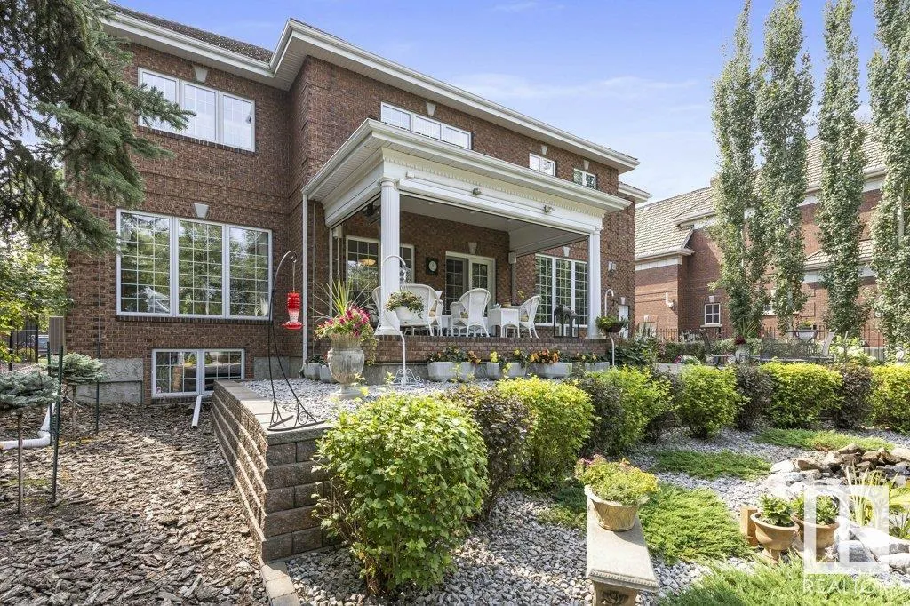 10 KANDLEWICK Close