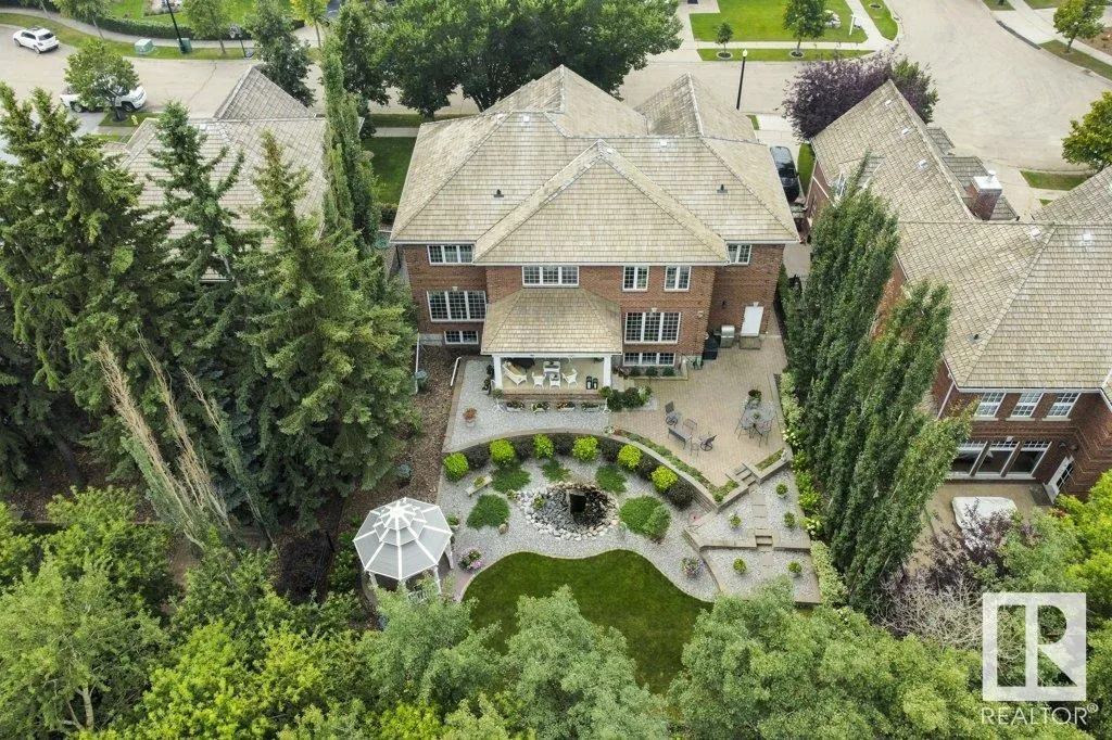 10 KANDLEWICK Close