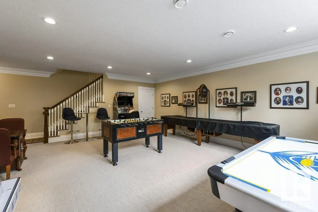 10 KANDLEWICK Close