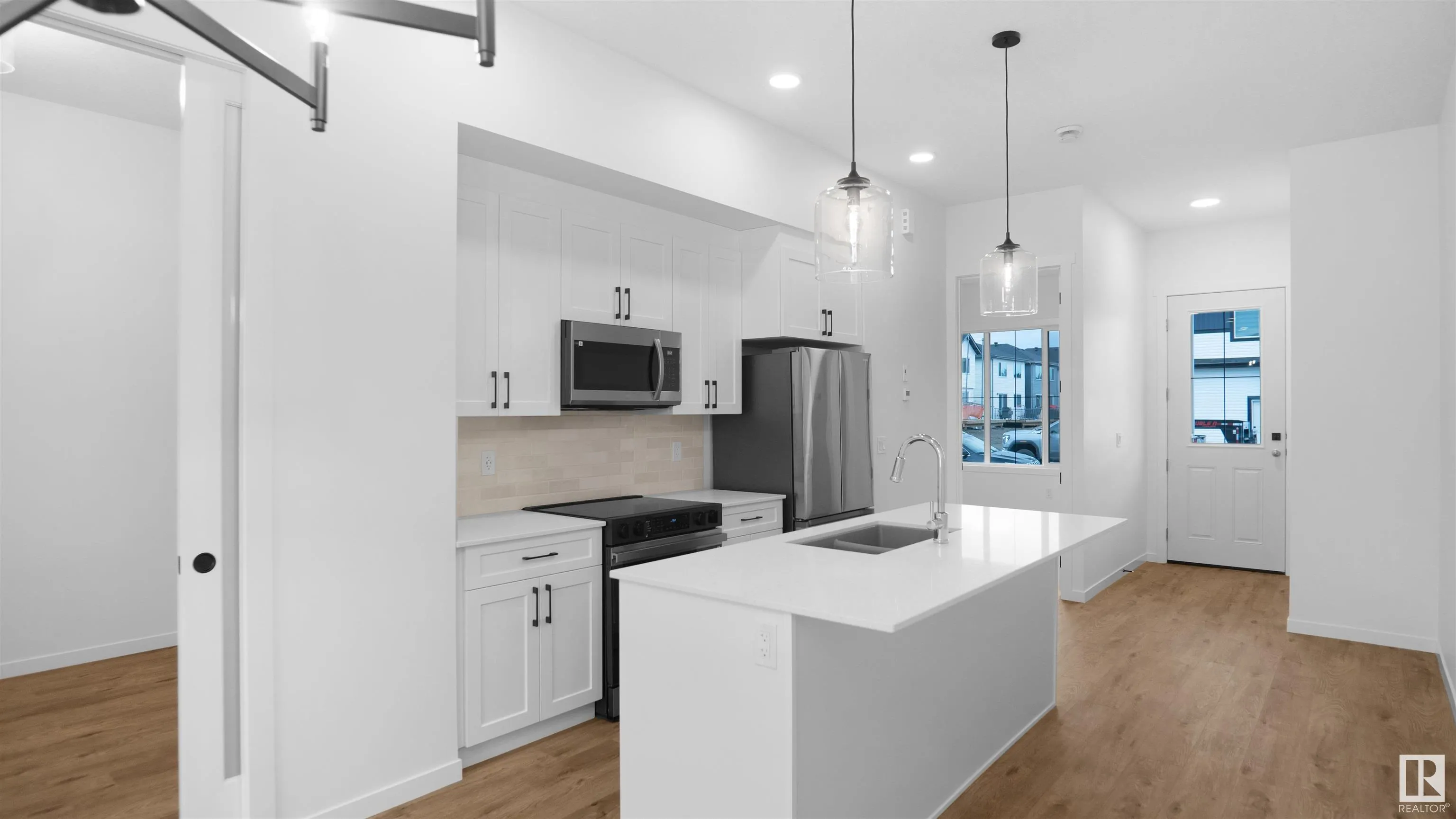 15 DEER MEADOW Crescent