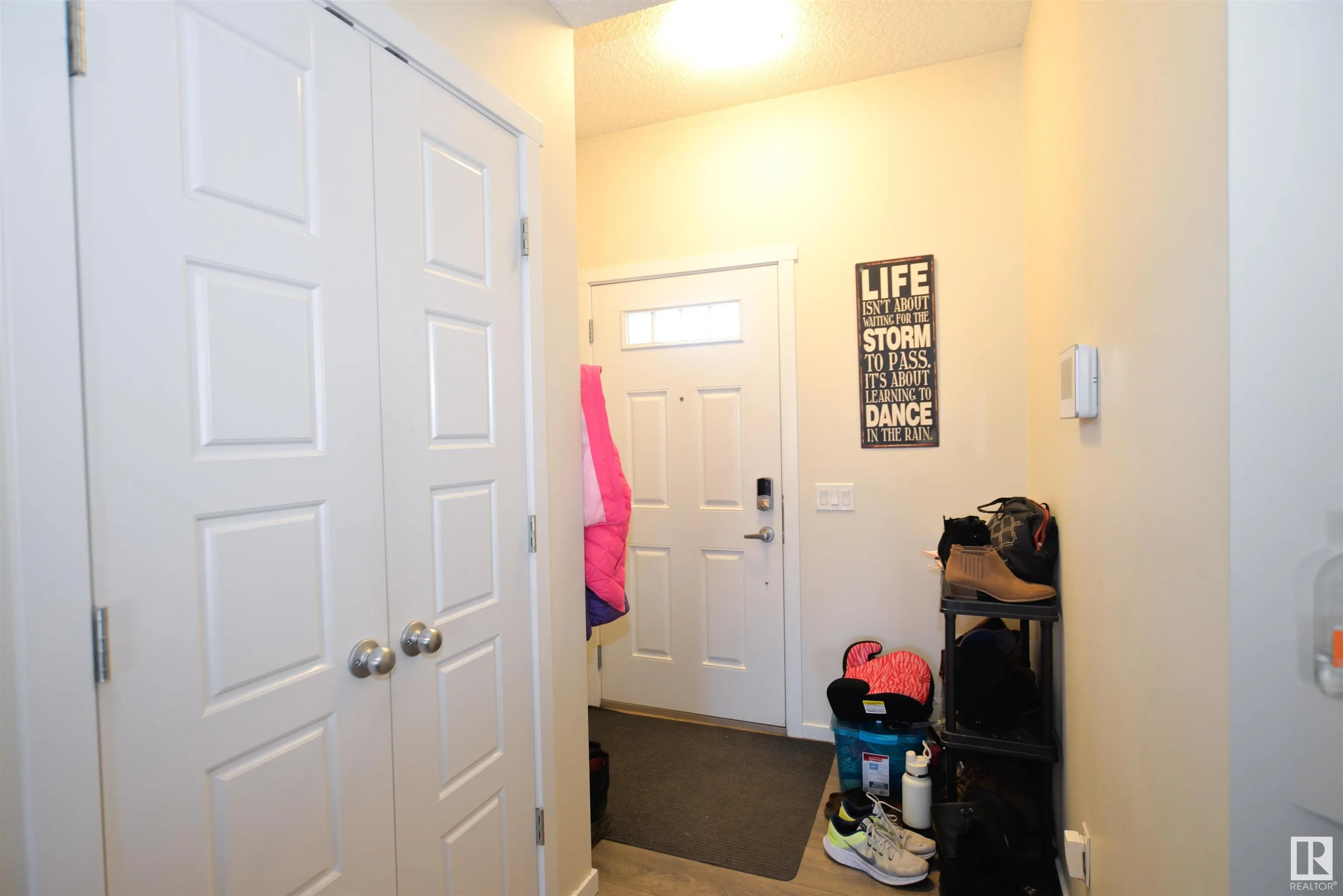 47 AVEBURY Court