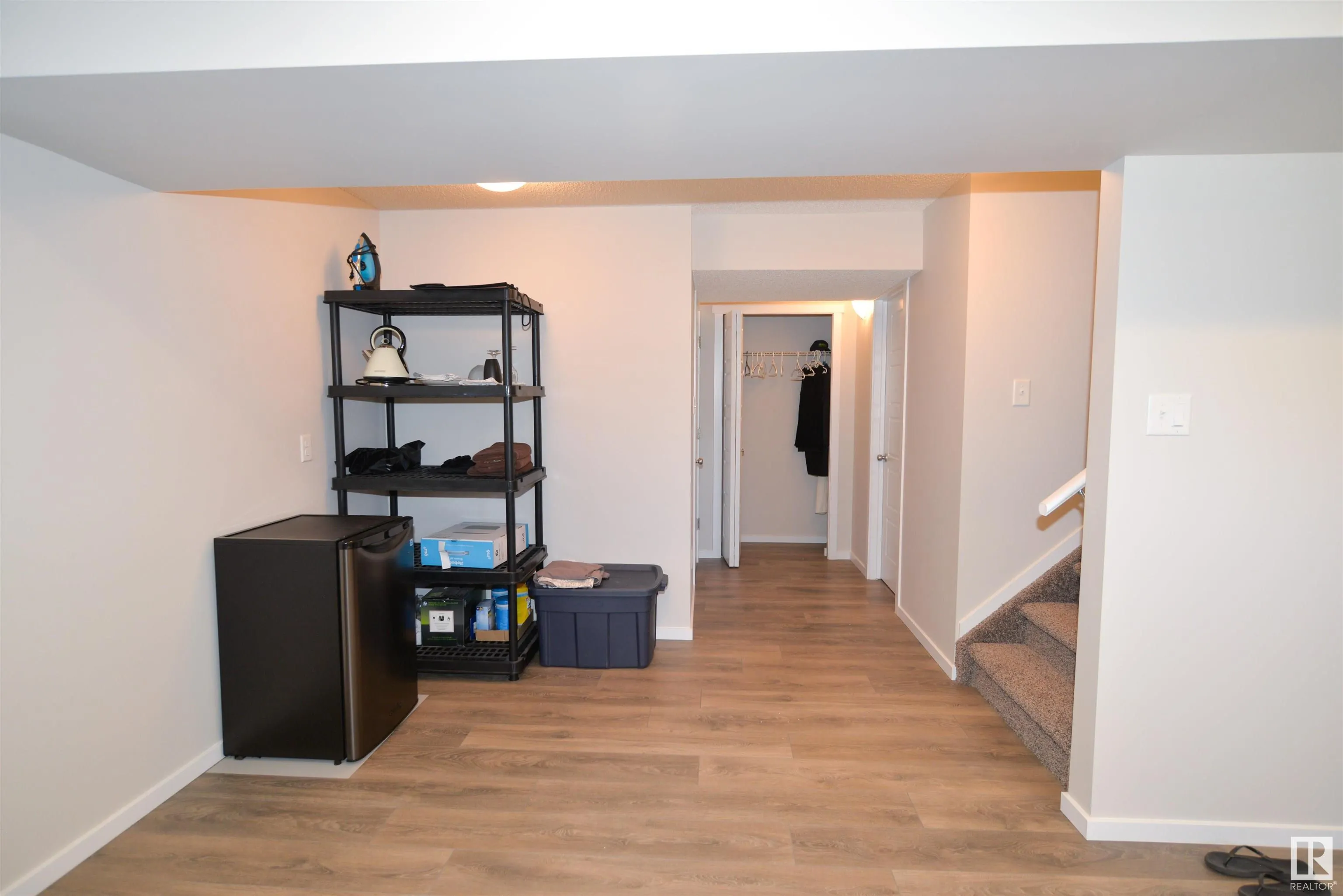 47 AVEBURY Court