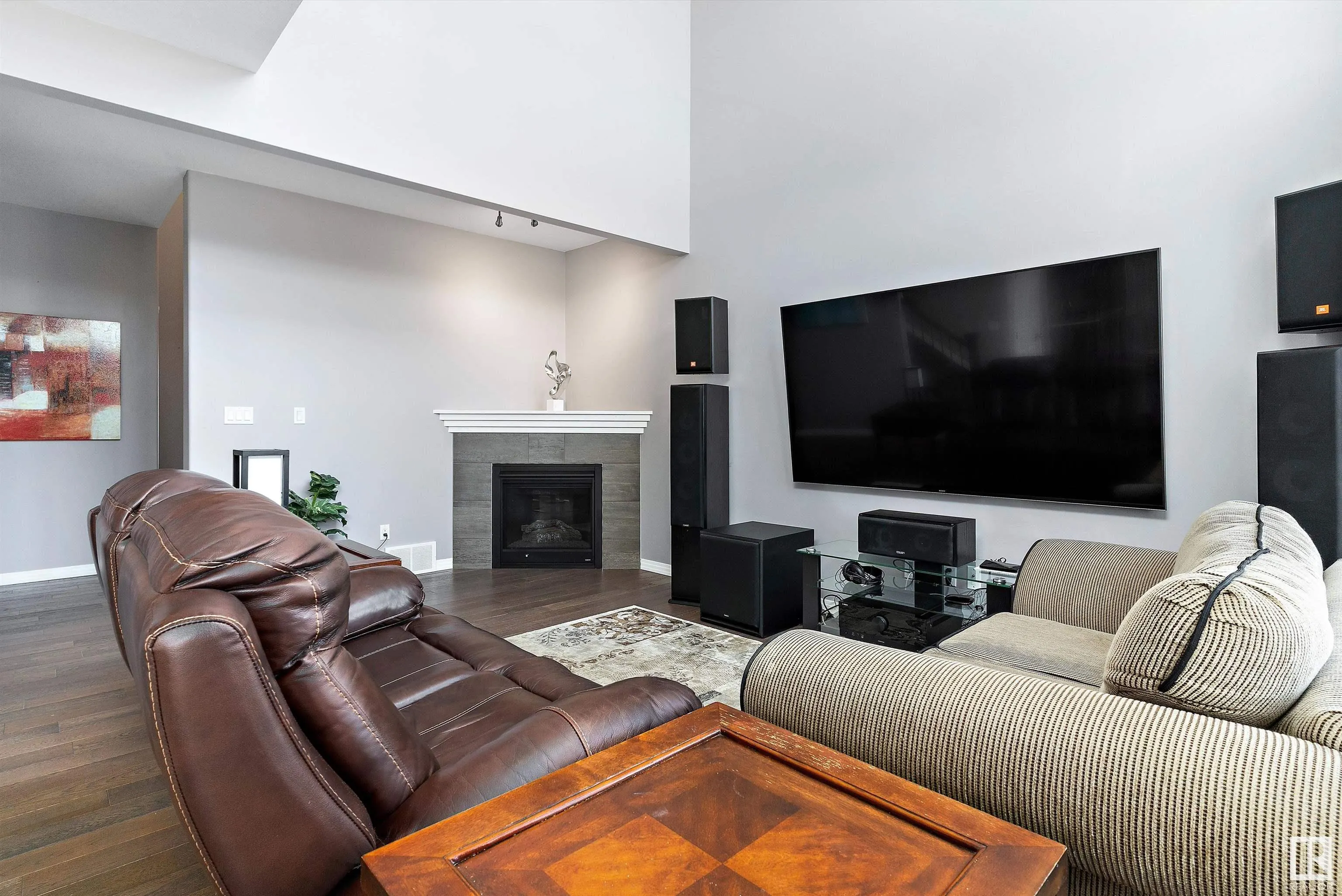 1325 ADAMSON Drive