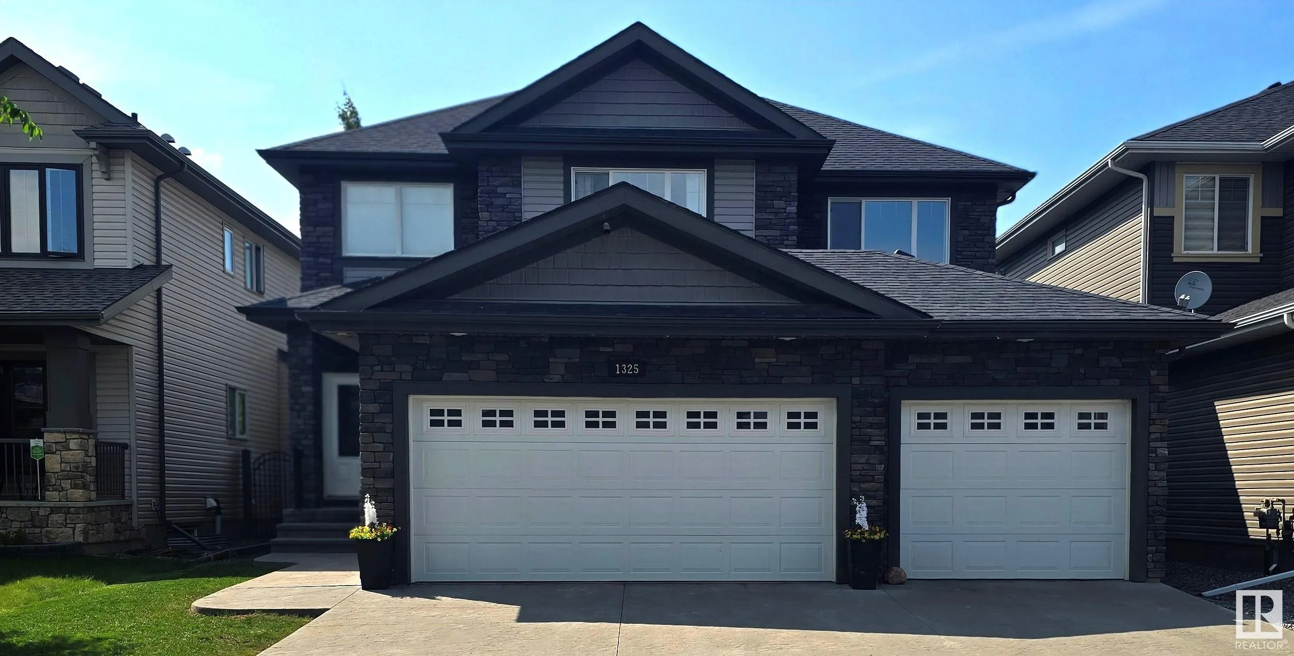 1325 ADAMSON Drive