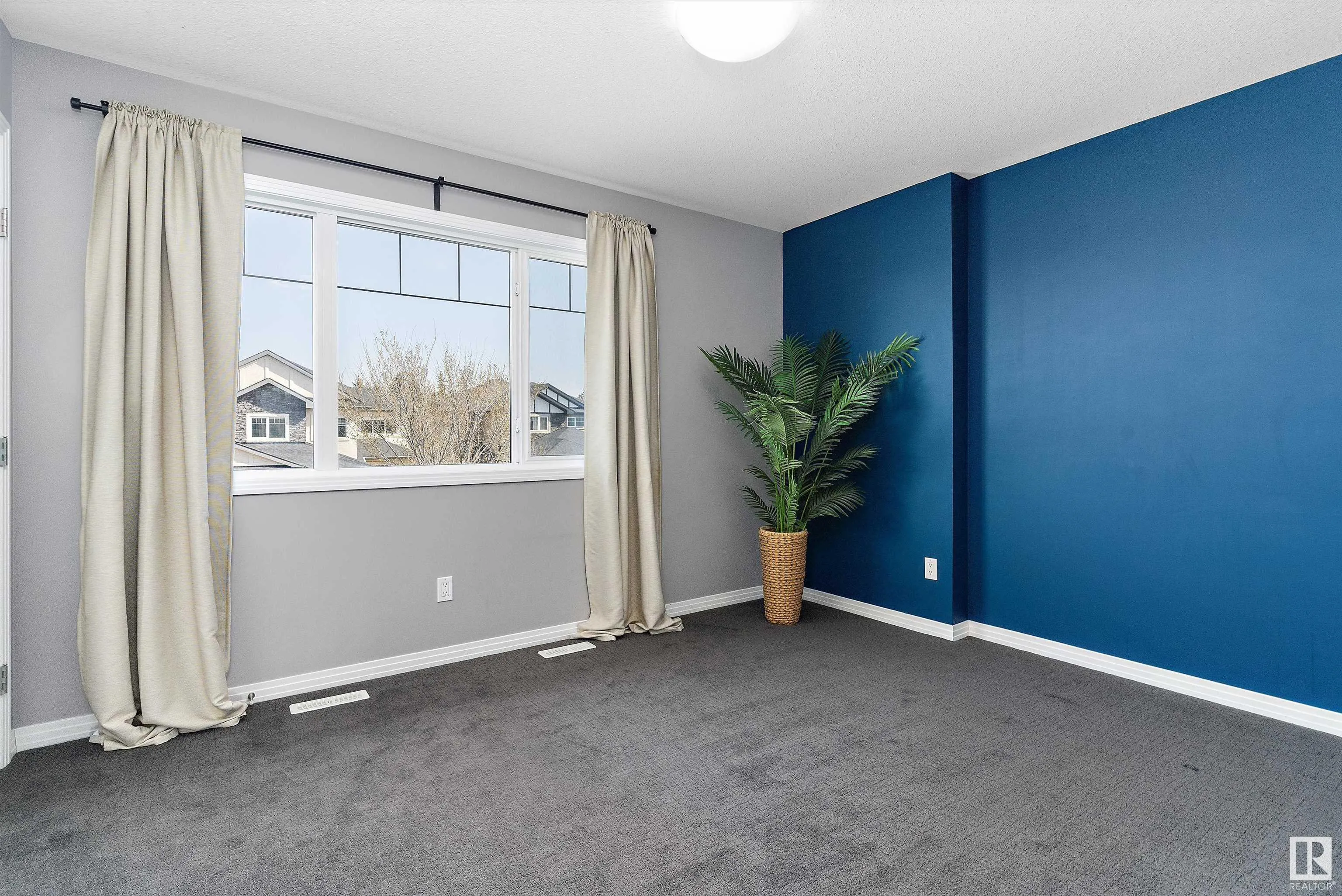 1325 ADAMSON Drive