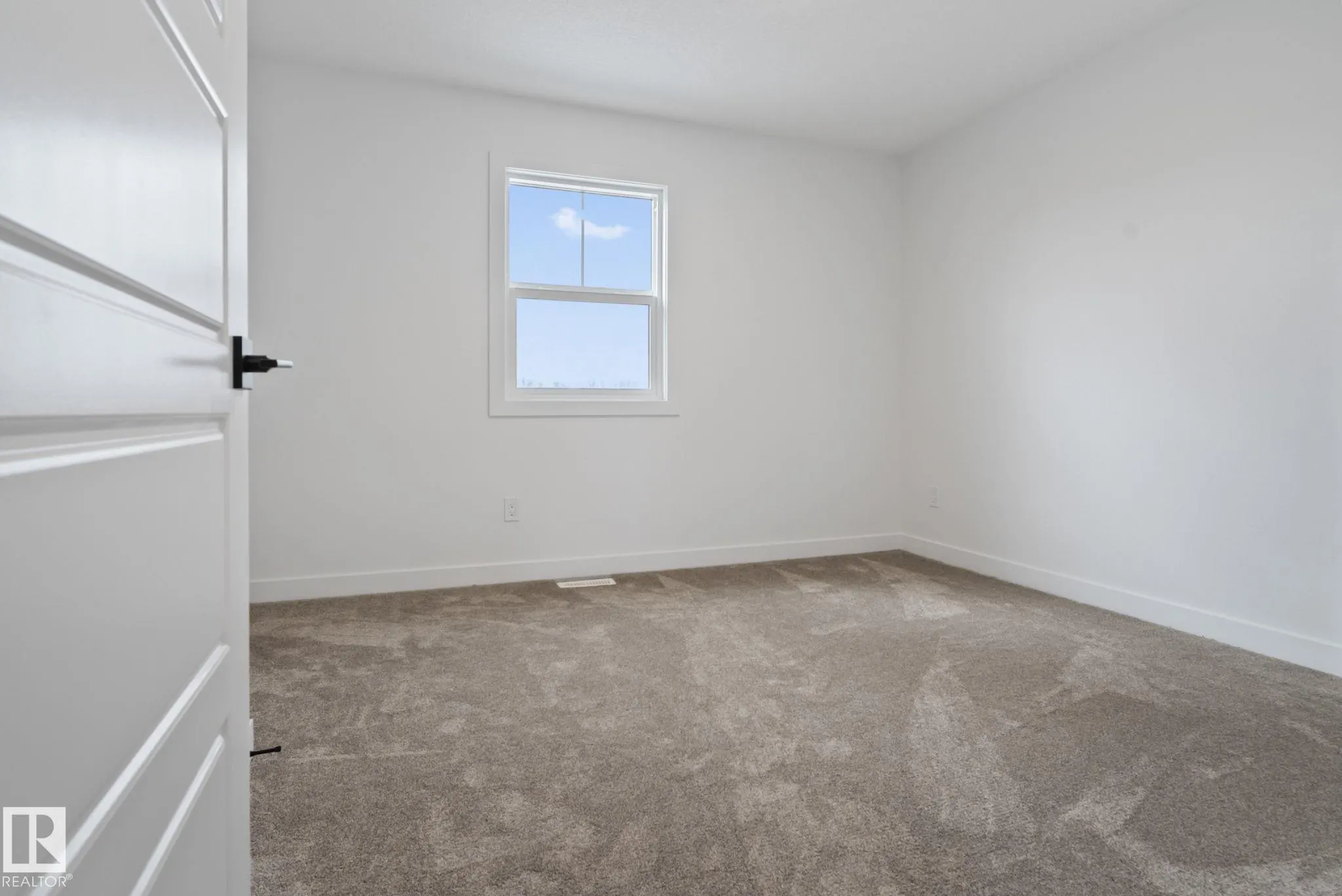 36 SUN MEADOWS Close