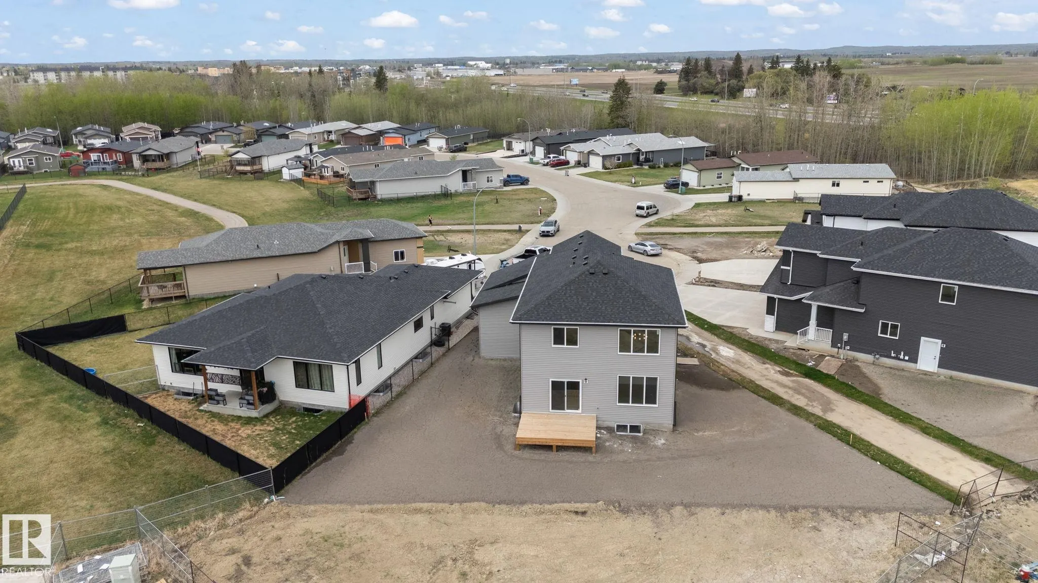 36 SUN MEADOWS Close