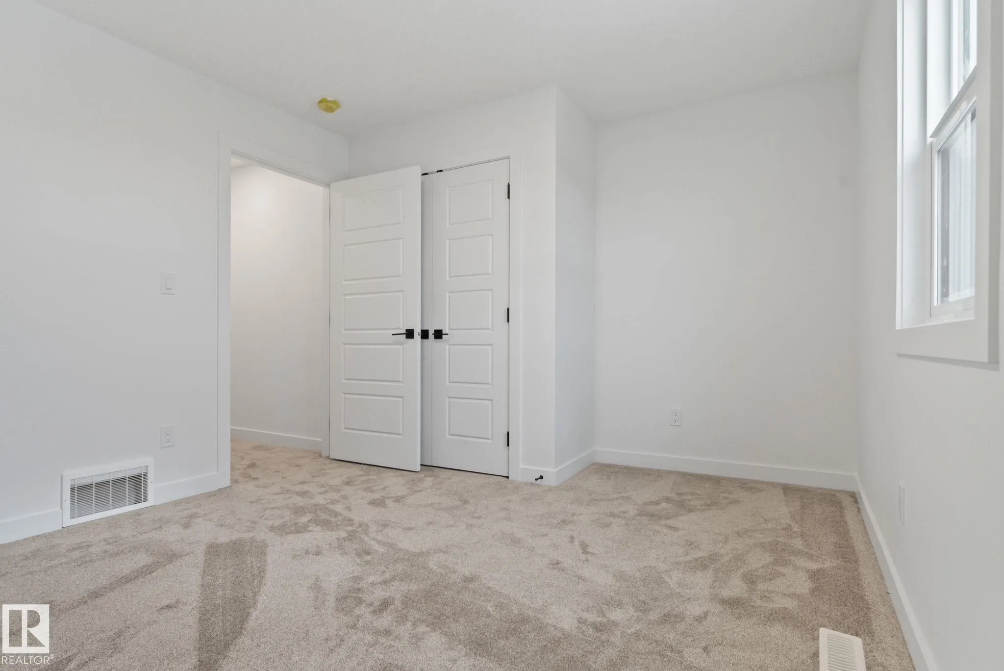 36 SUN MEADOWS Close