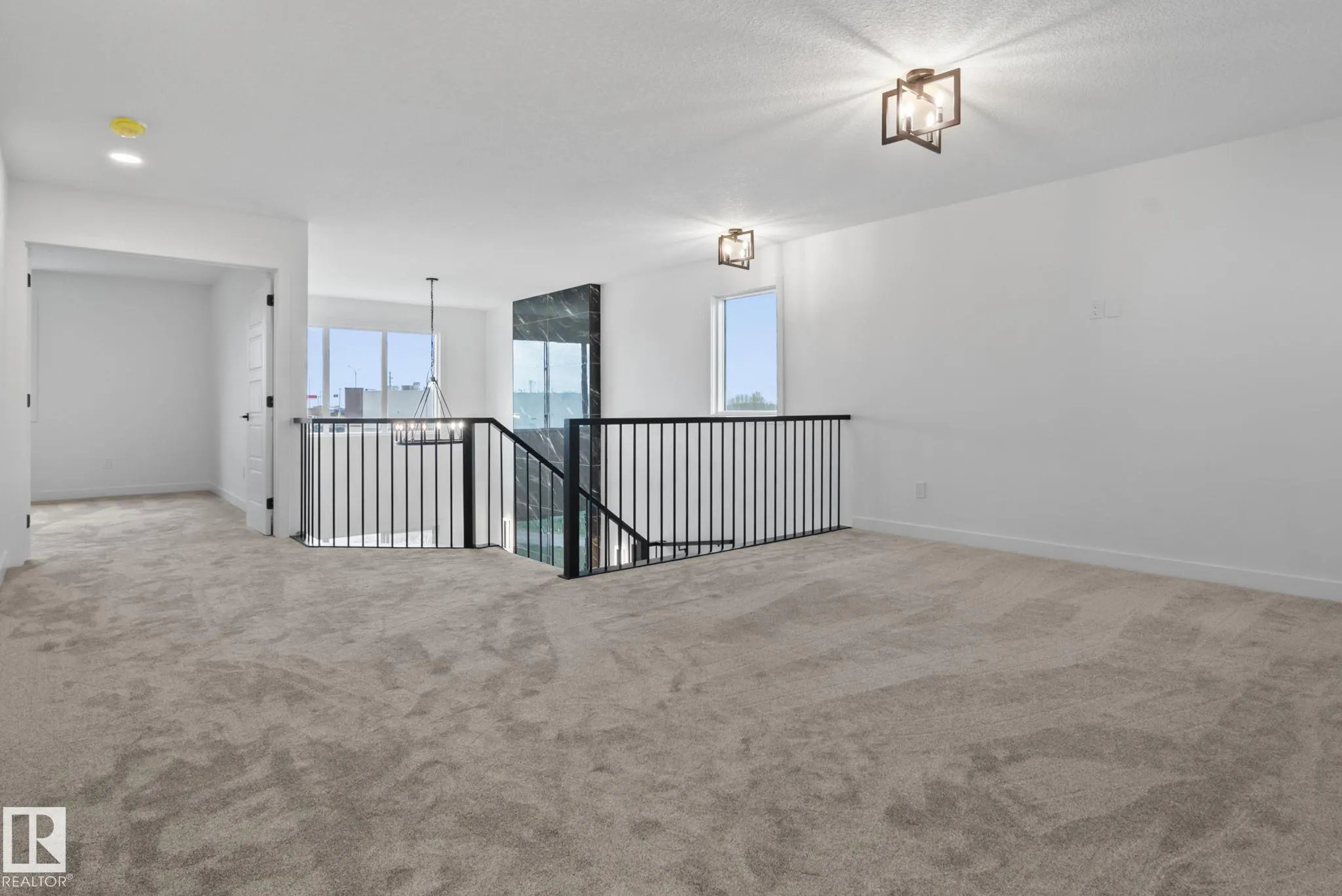 36 SUN MEADOWS Close