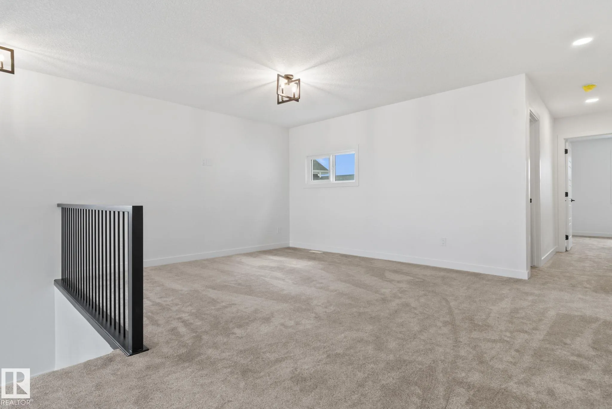 36 SUN MEADOWS Close