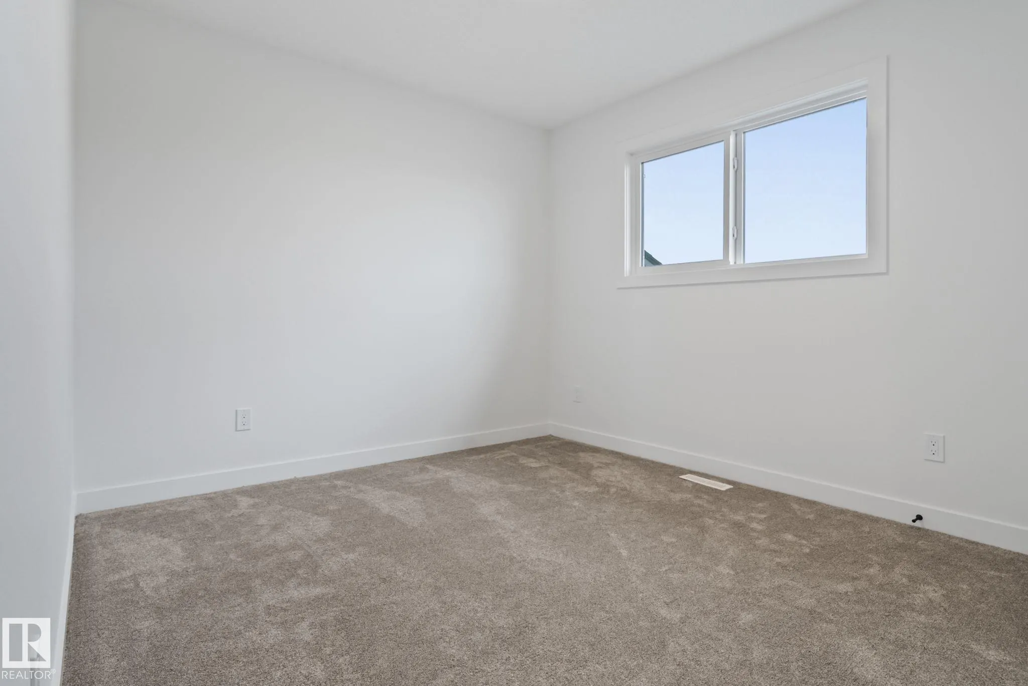 36 SUN MEADOWS Close