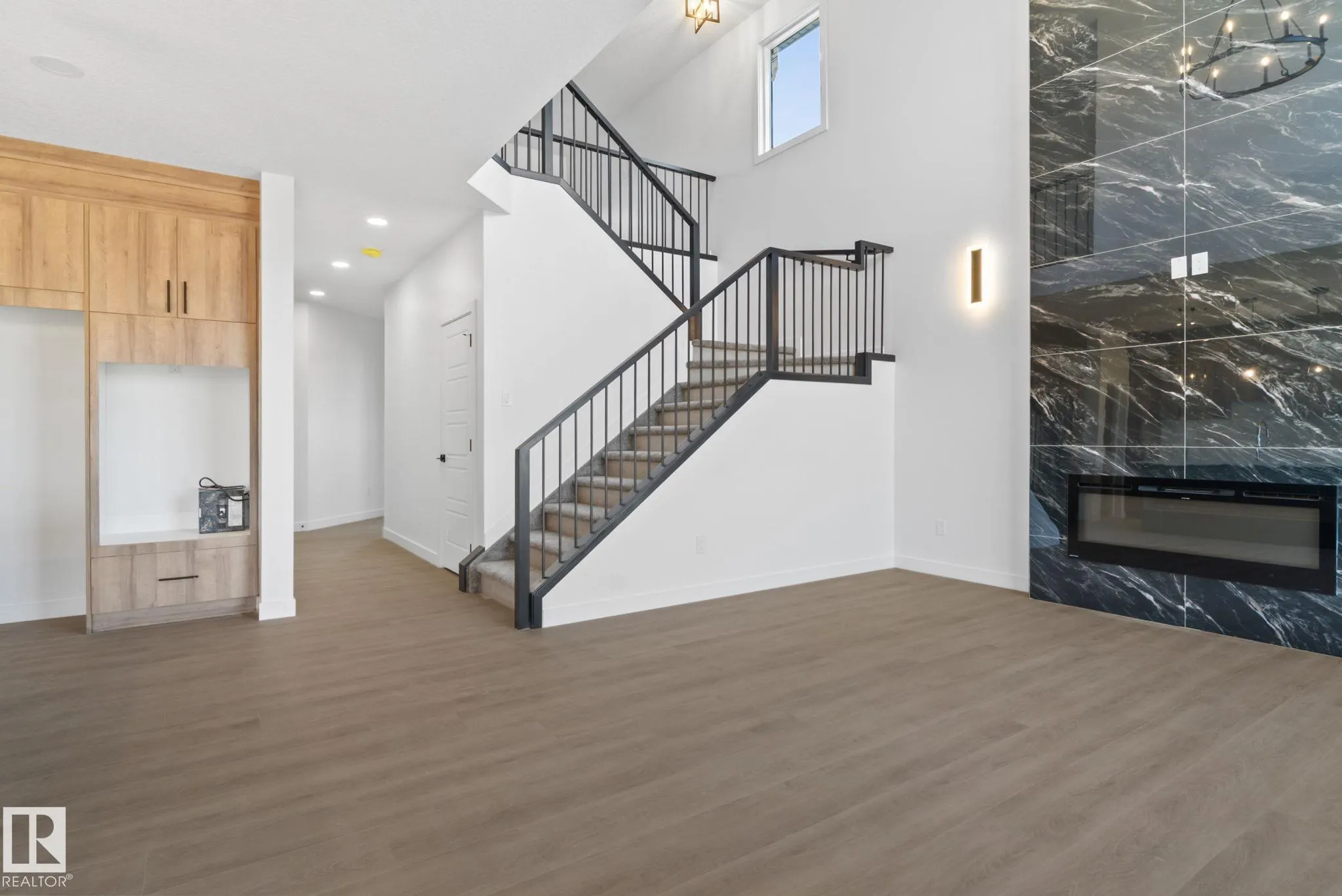 36 SUN MEADOWS Close