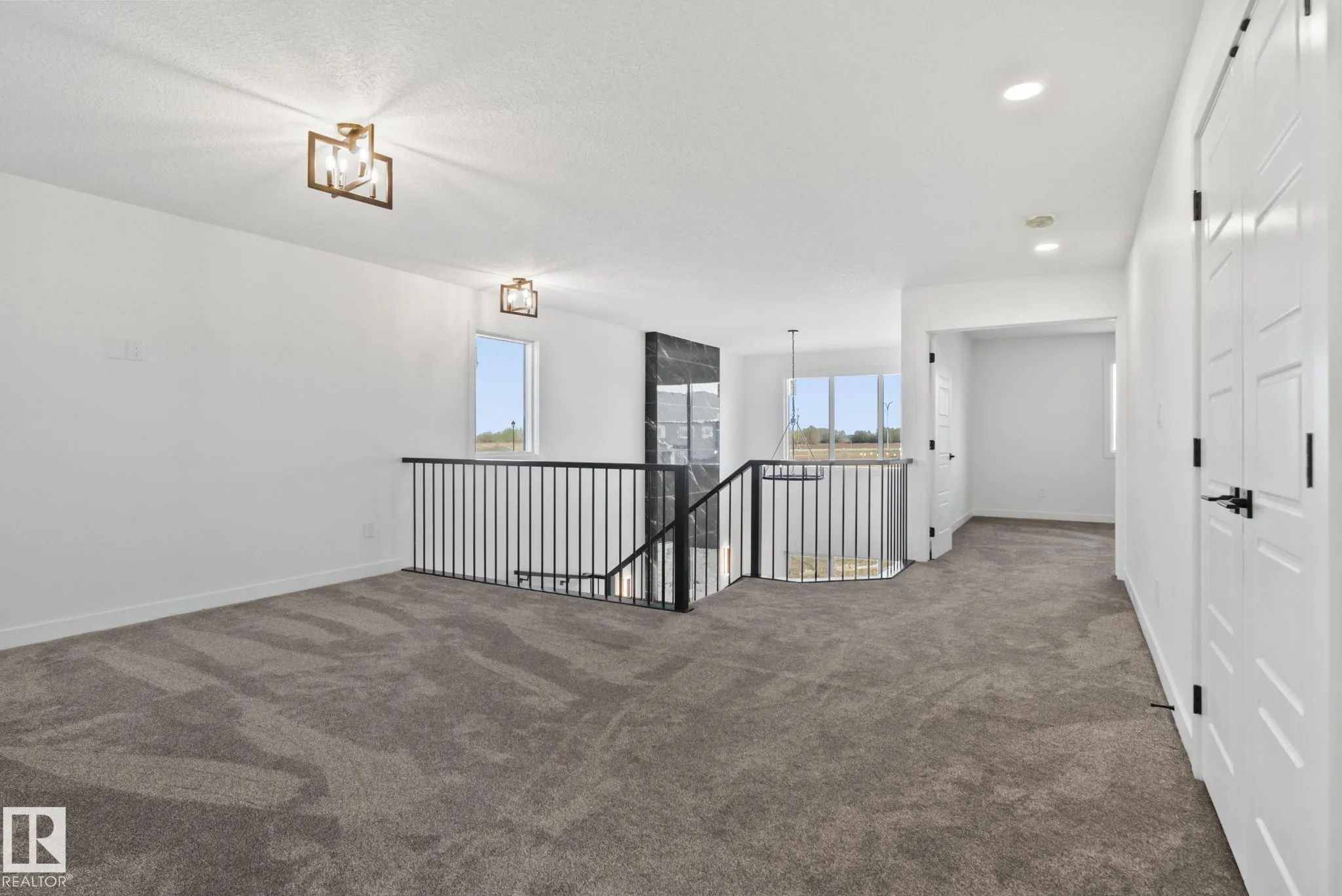 36 SUN MEADOWS Close
