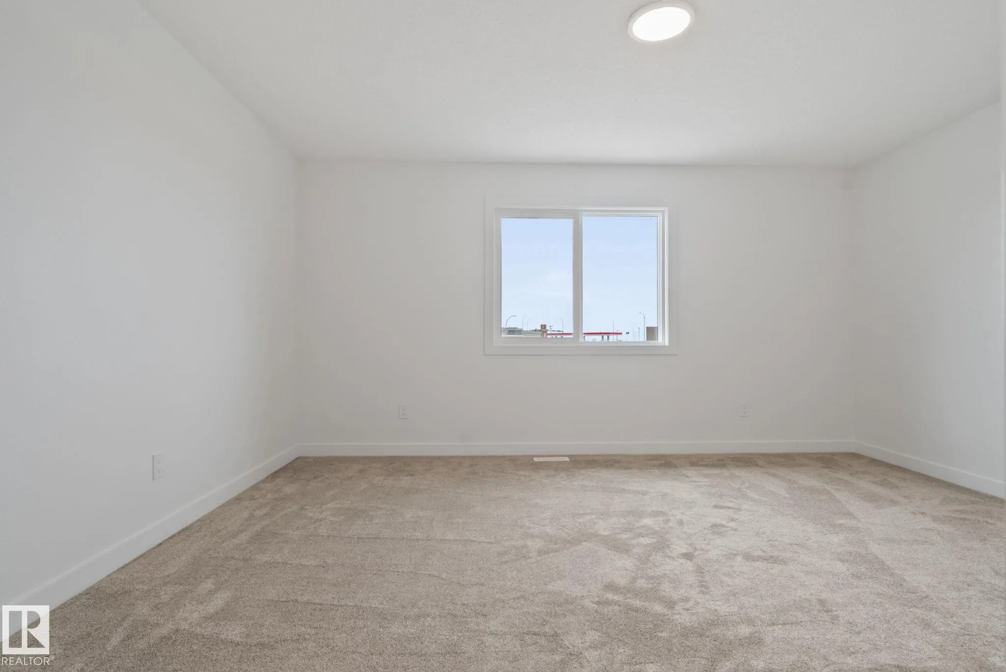 36 SUN MEADOWS Close