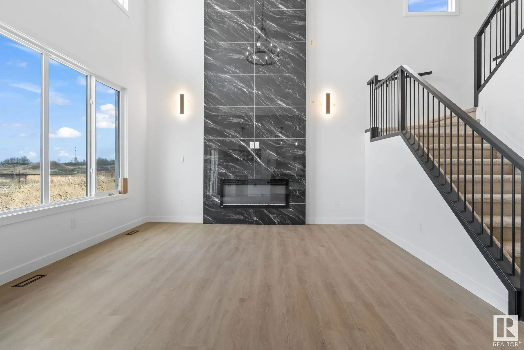 34 SUN MEADOWS Close
