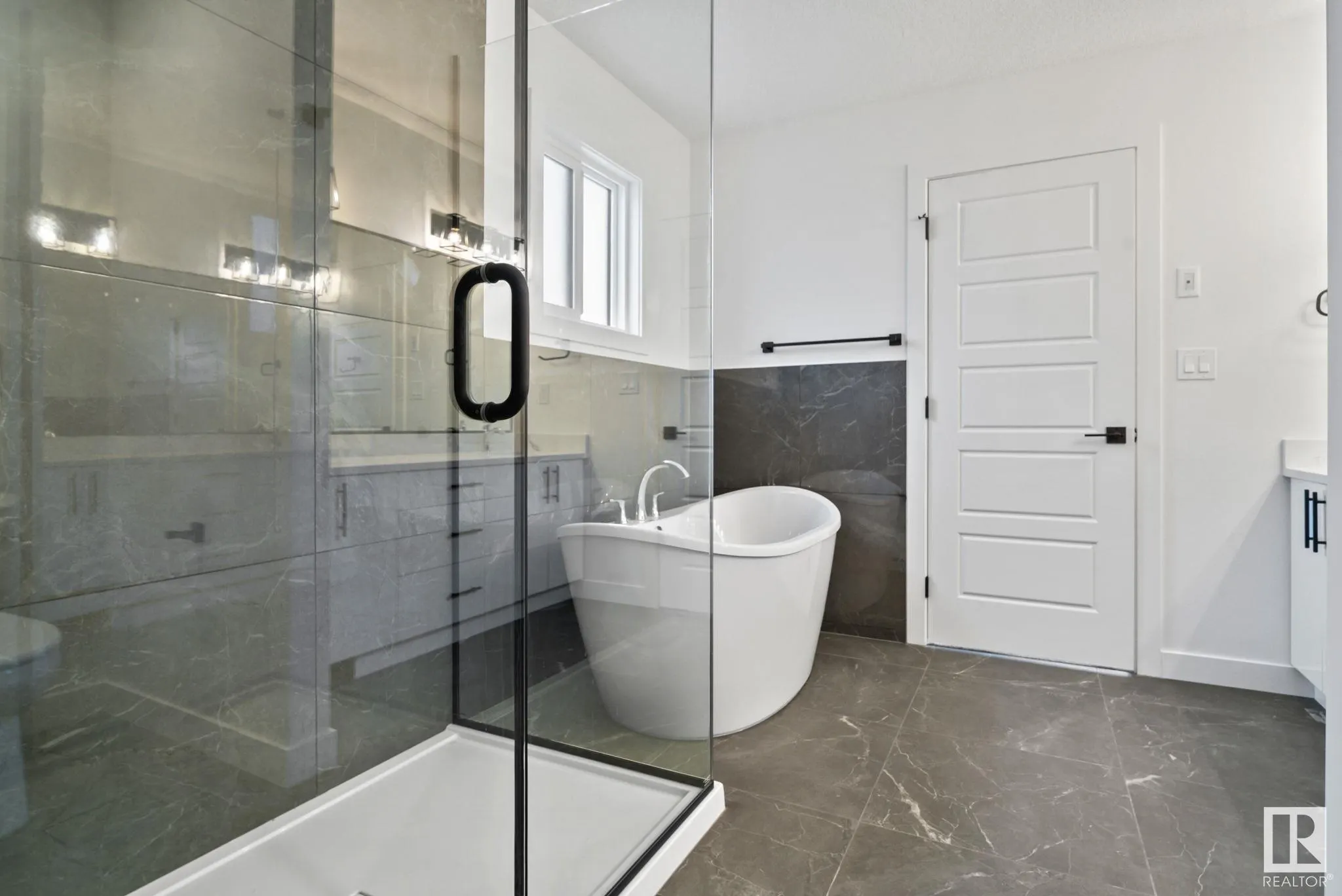34 SUN MEADOWS Close