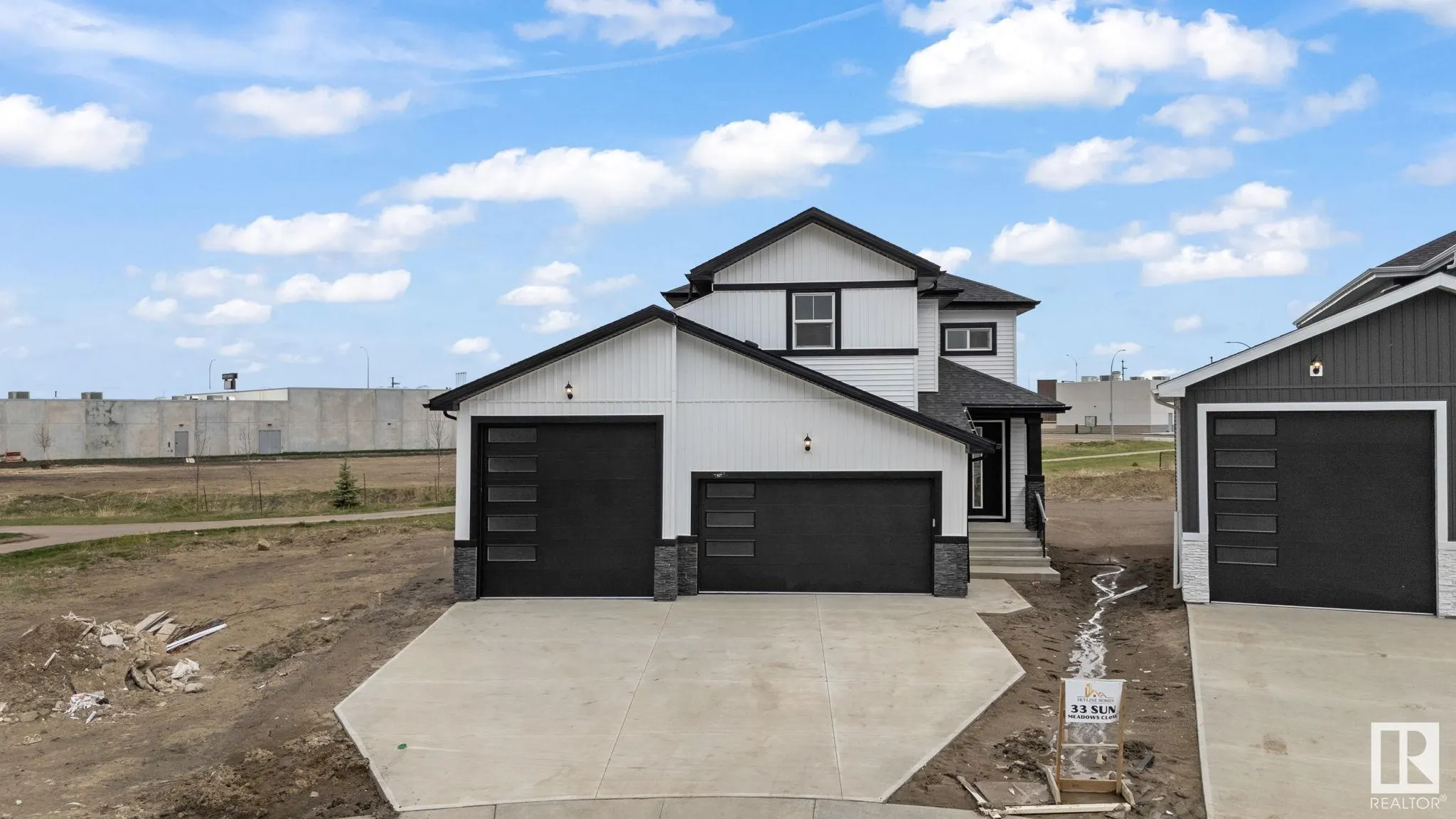 33 SUN MEADOWS Close