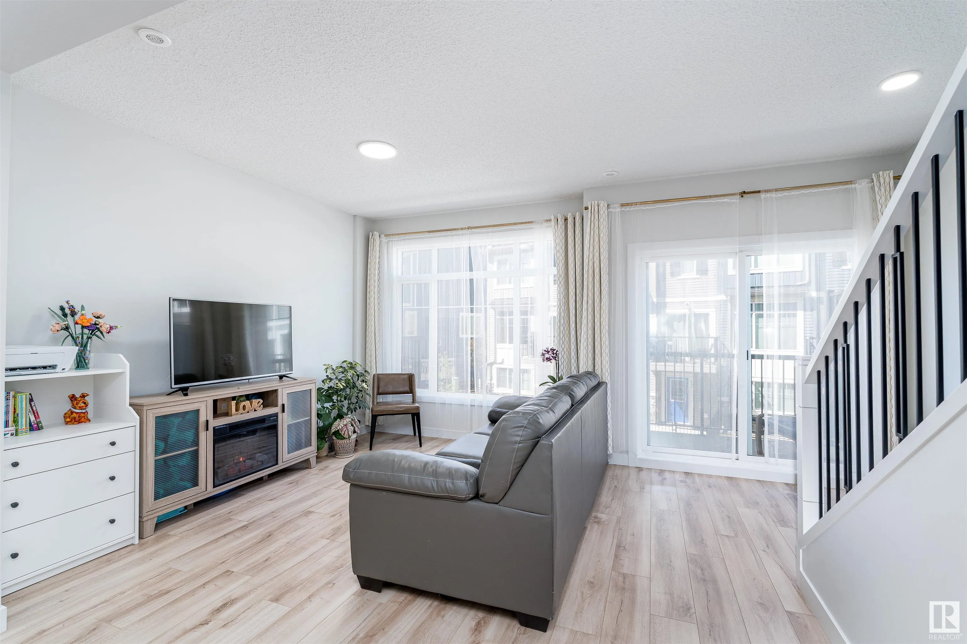 6214 CARTMELL Court