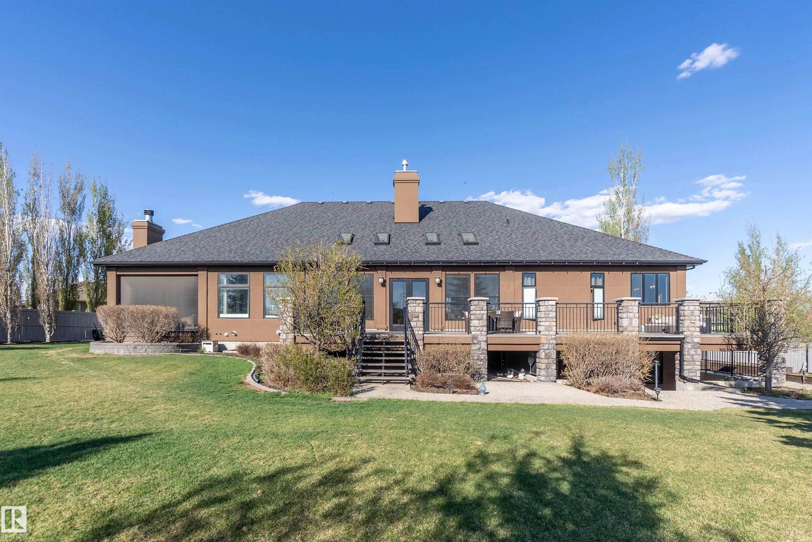 49 GREENFIELD Close
