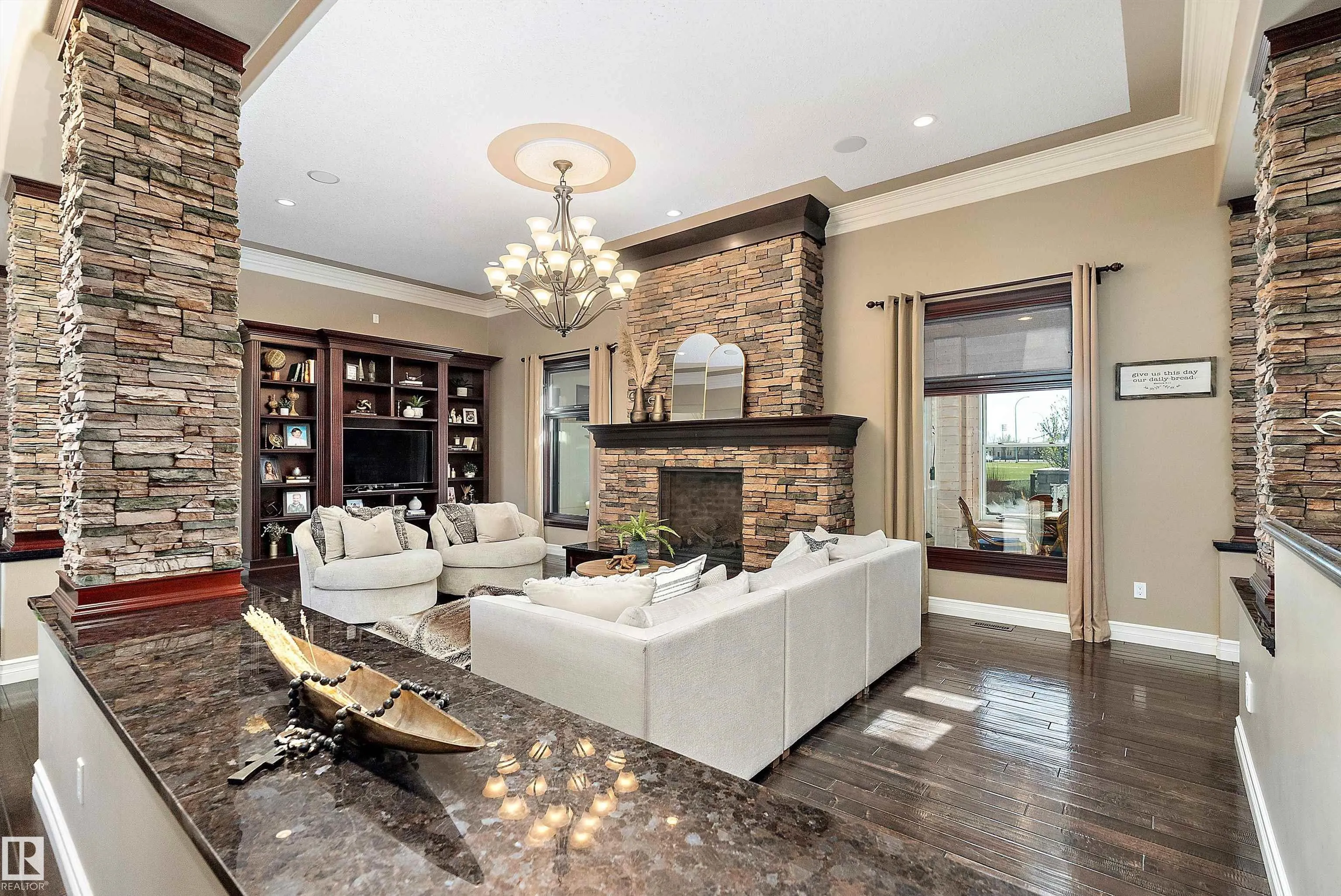 49 GREENFIELD Close