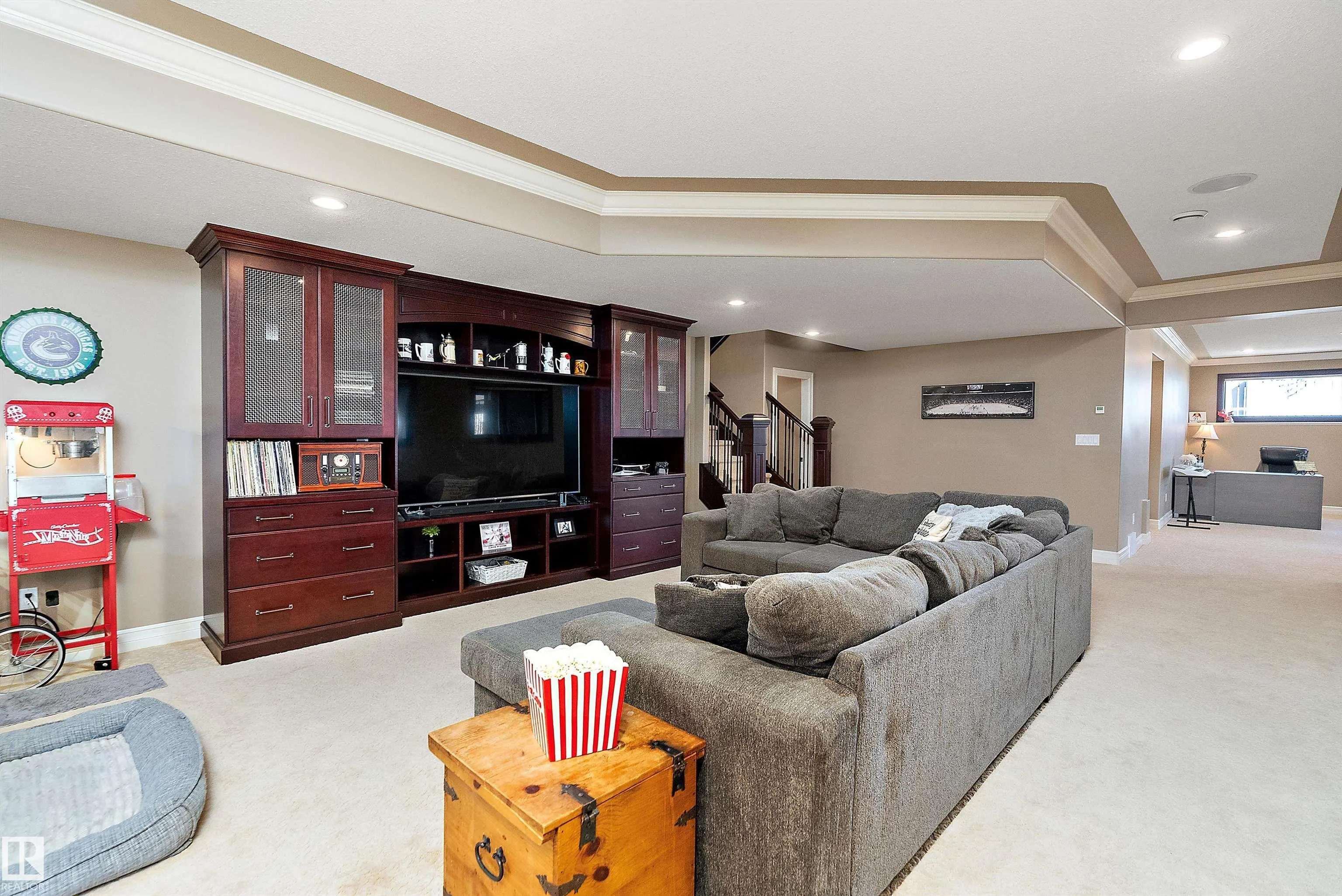 49 GREENFIELD Close