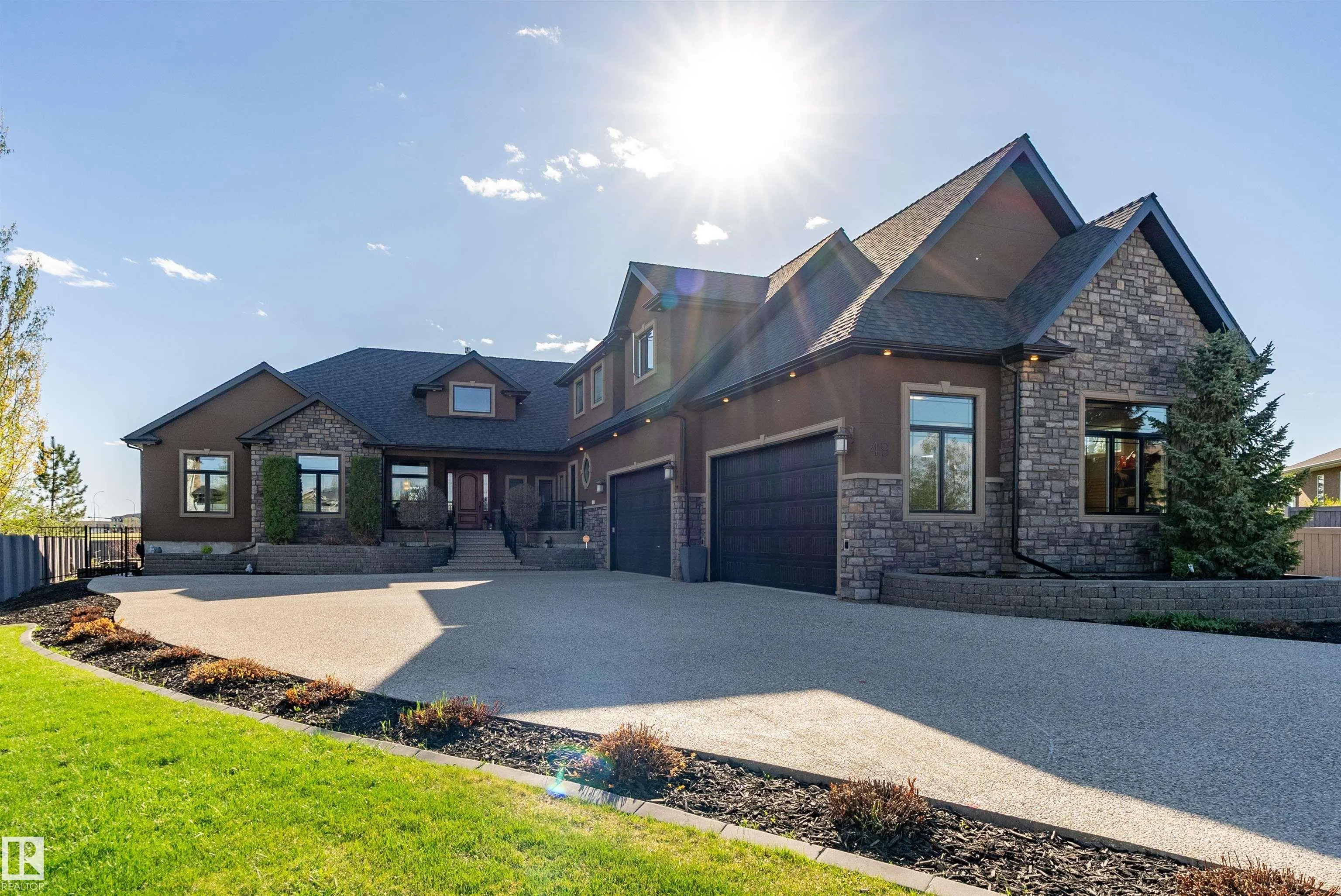49 GREENFIELD Close