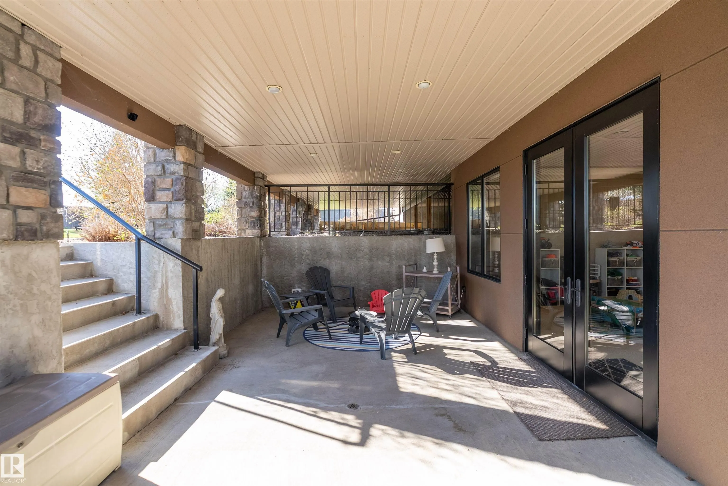 49 GREENFIELD Close