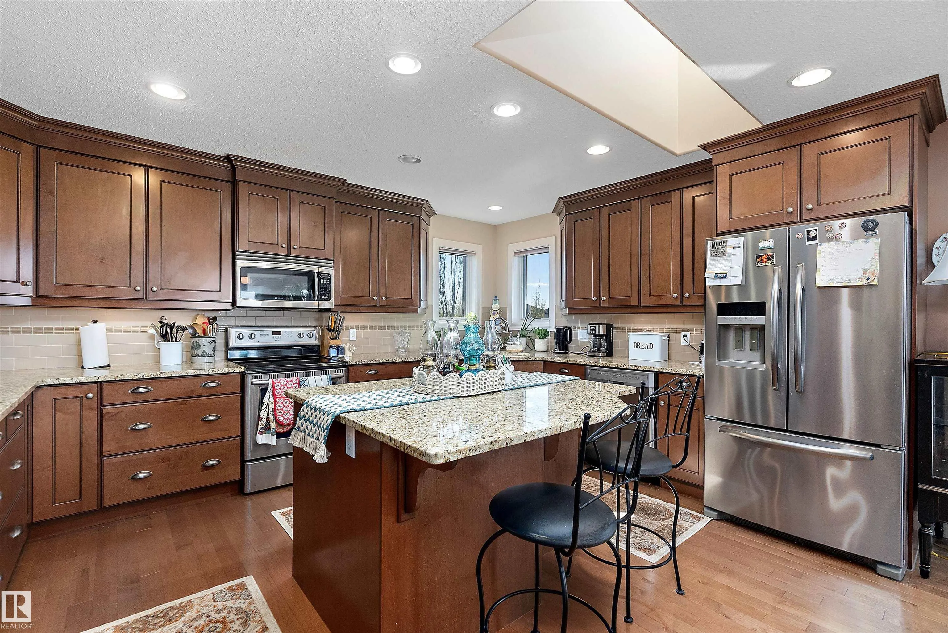 49 GREENFIELD Close