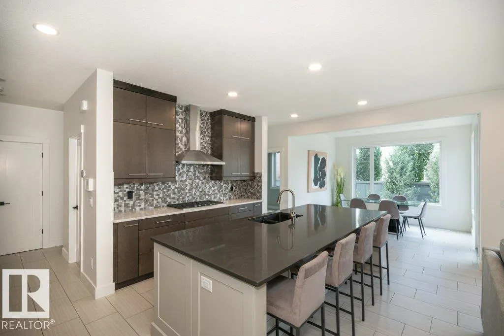 5512 ETOILE Court