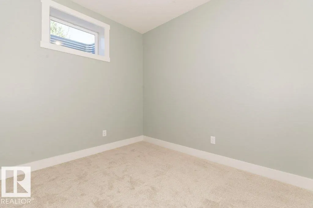 5512 ETOILE Court