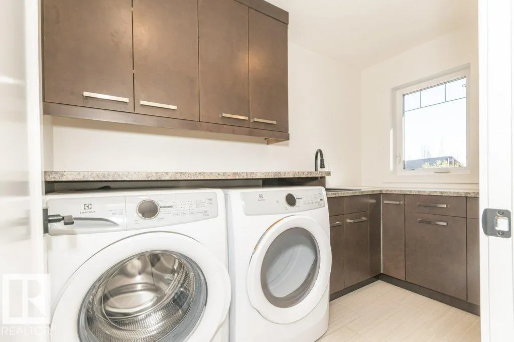 5512 ETOILE Court