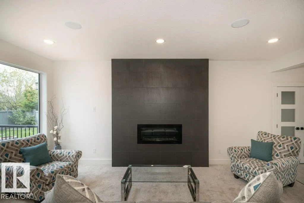 5512 ETOILE Court