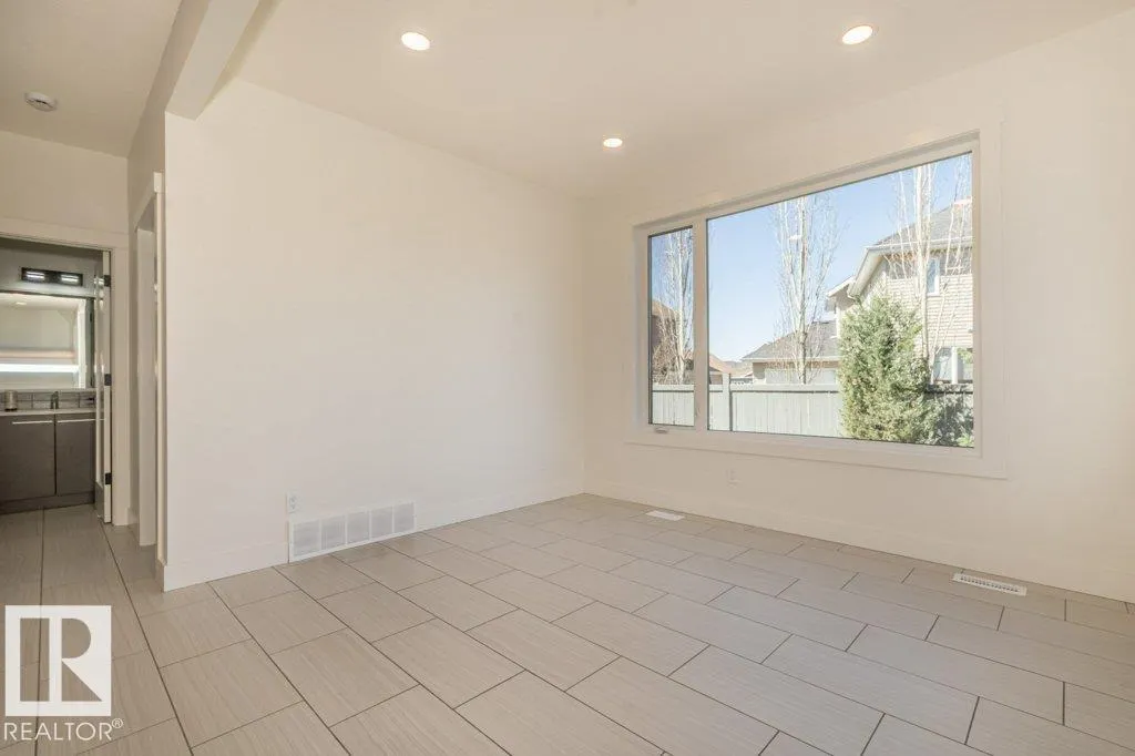 5512 ETOILE Court