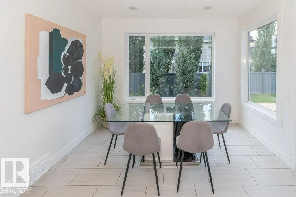 5512 ETOILE Court