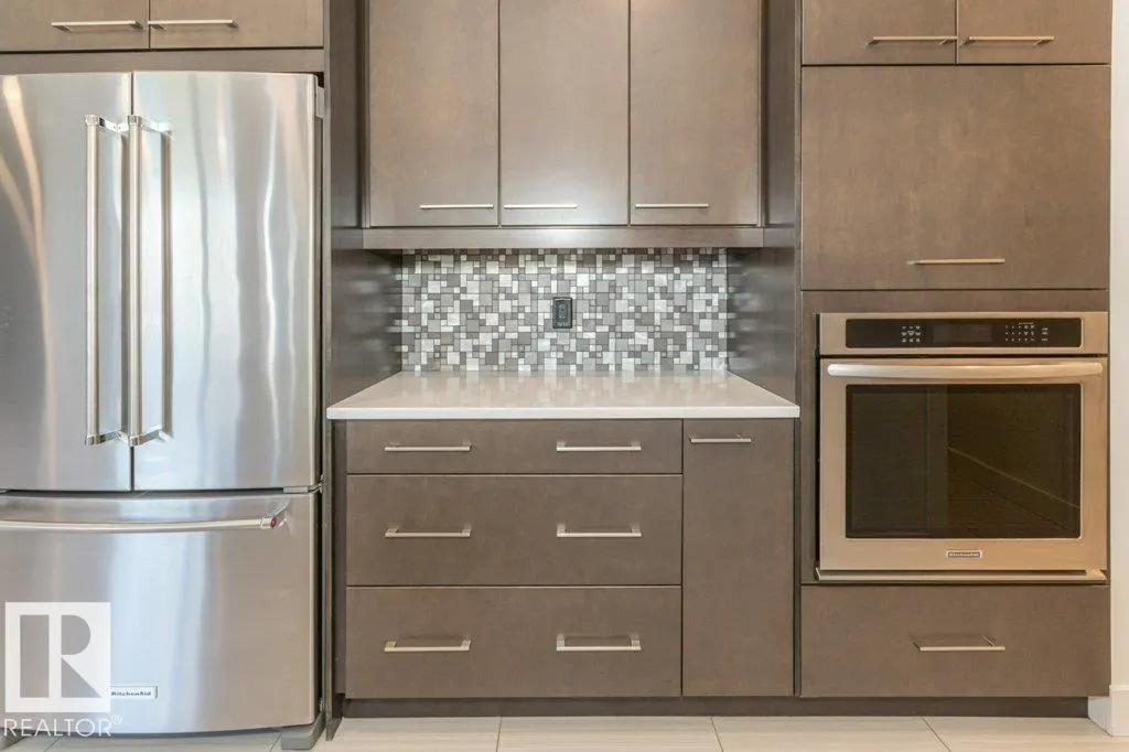 5512 ETOILE Court