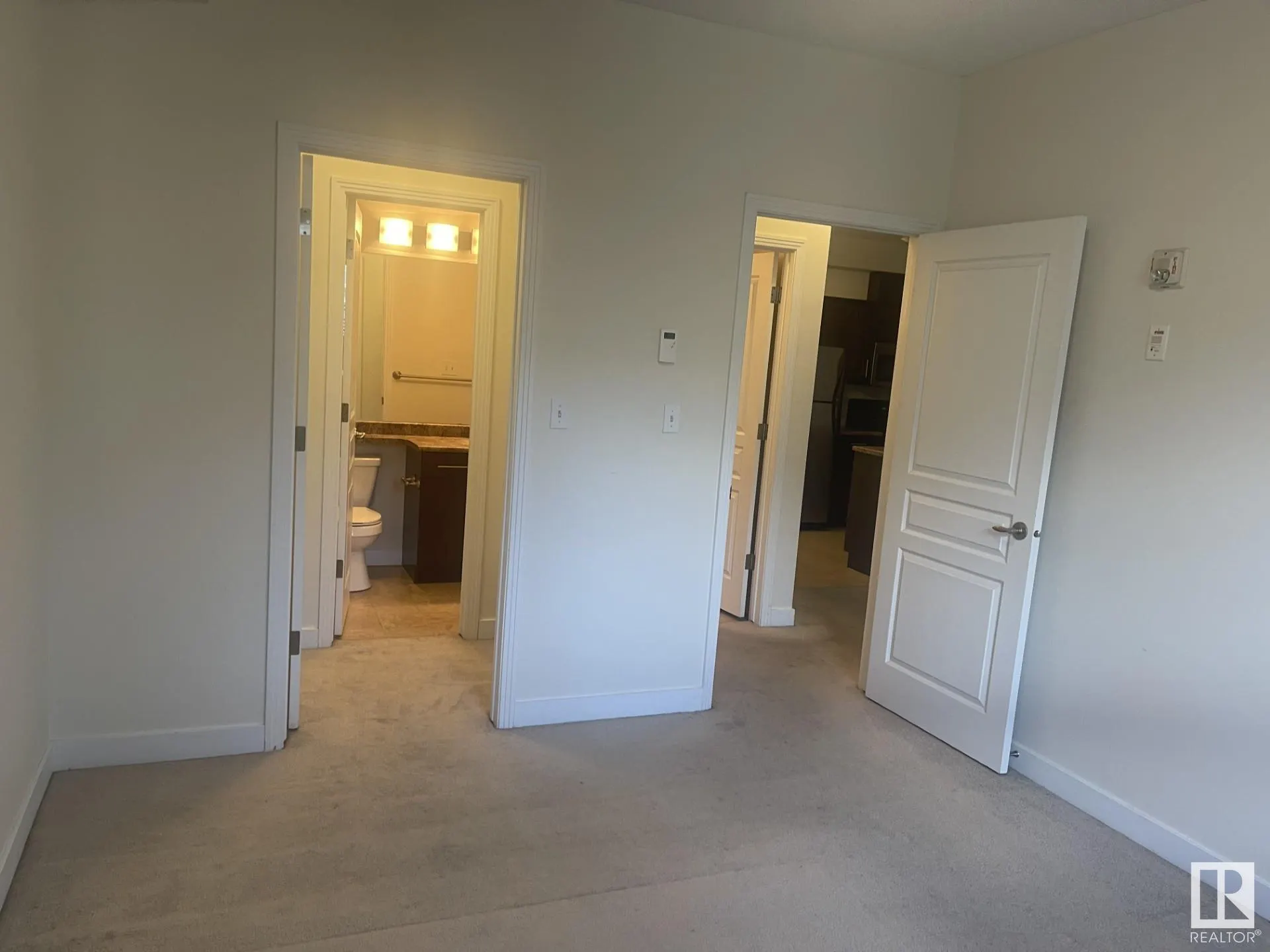 2035 GRANTHAM COURT