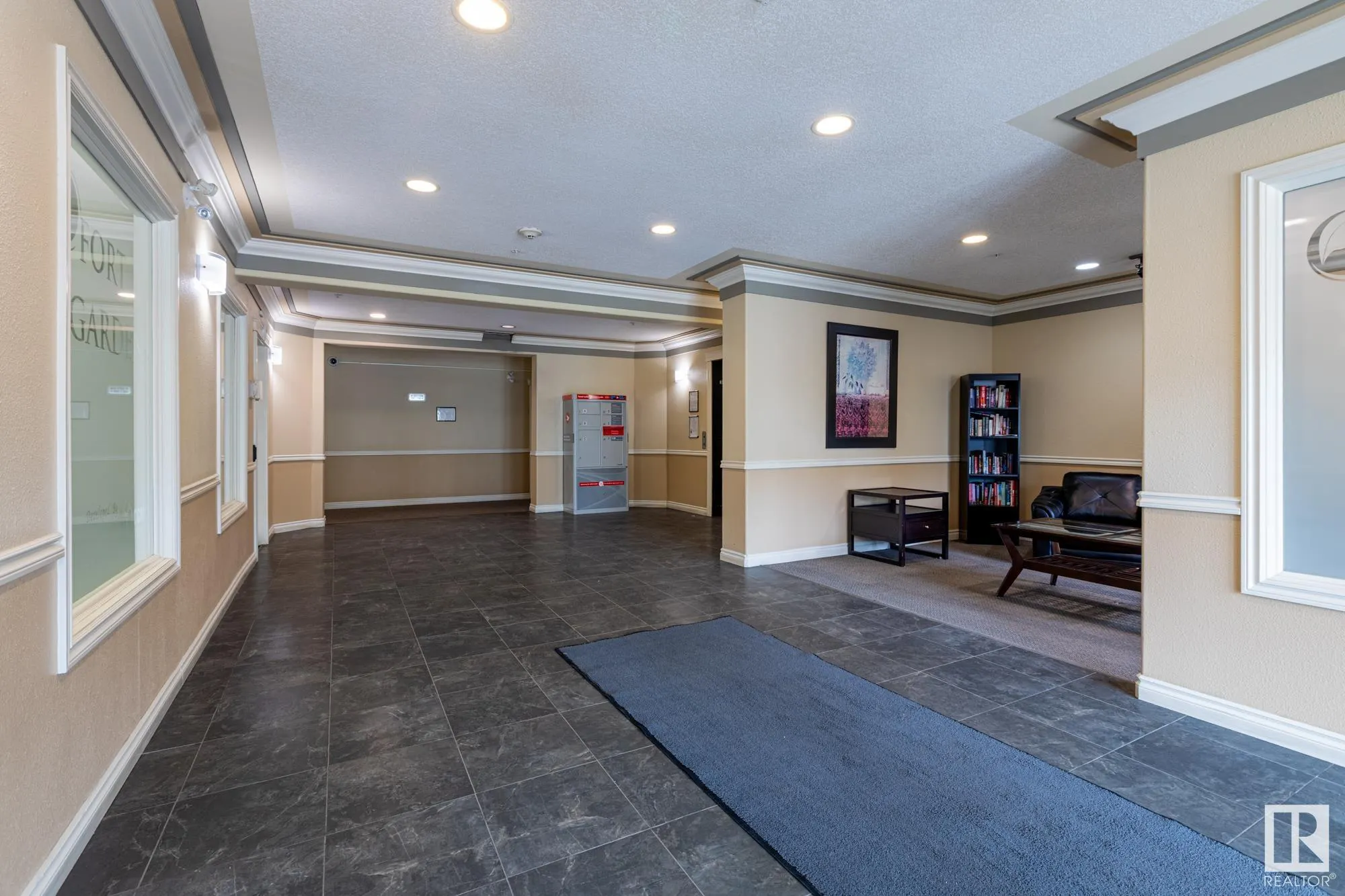 50 WOODSMERE Close