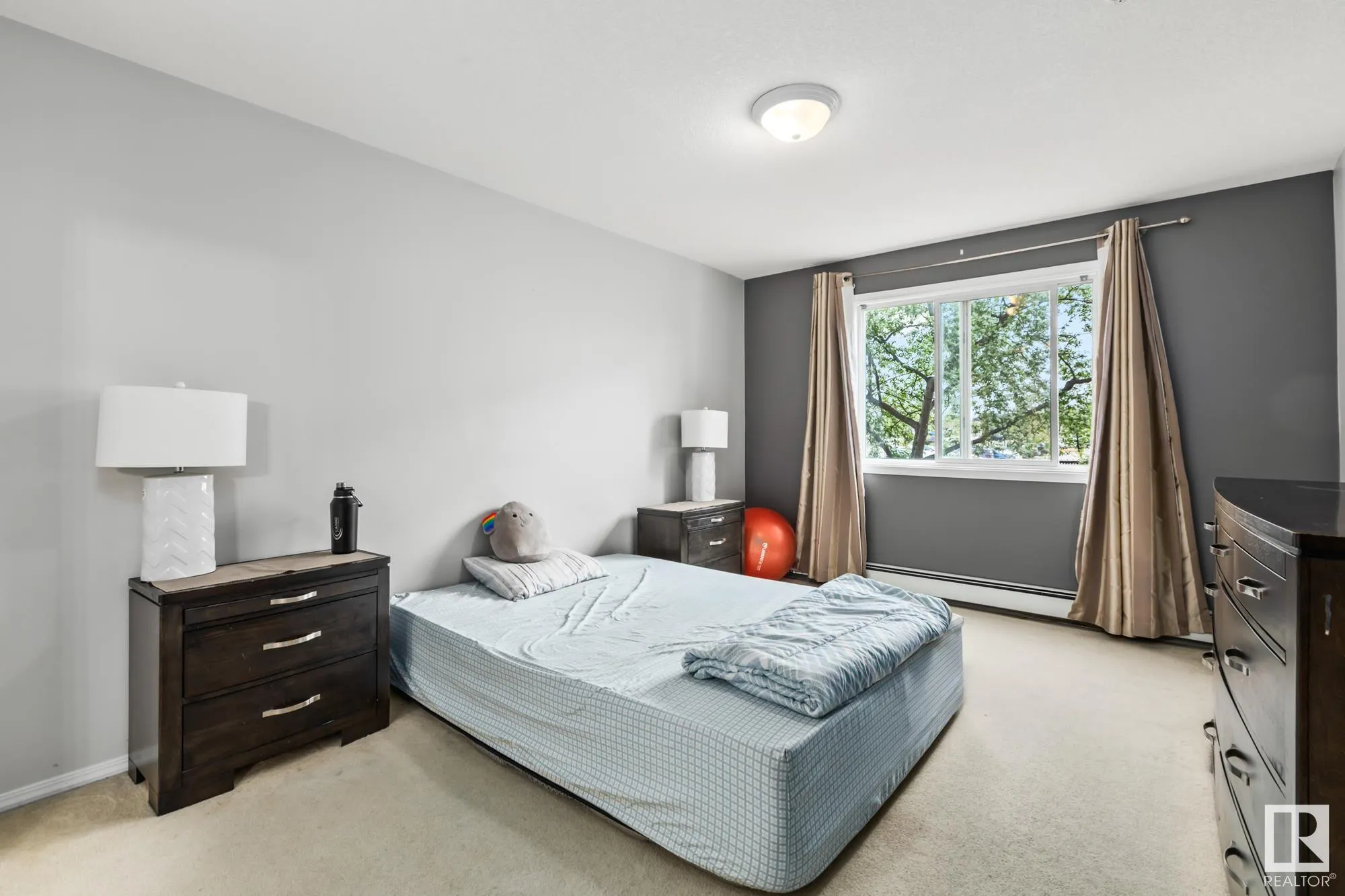 50 WOODSMERE Close