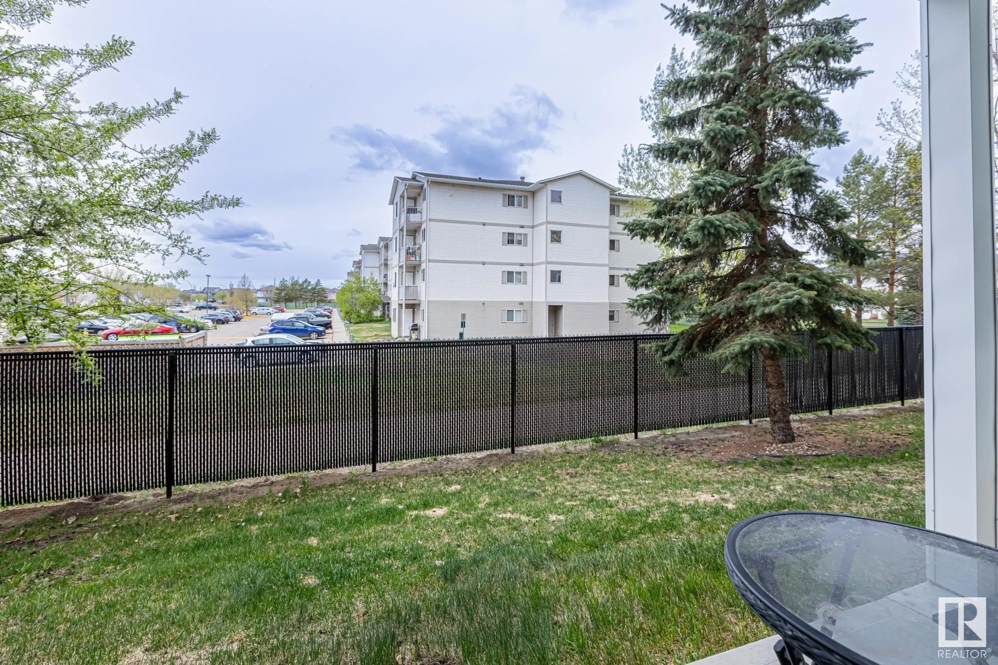 50 WOODSMERE Close