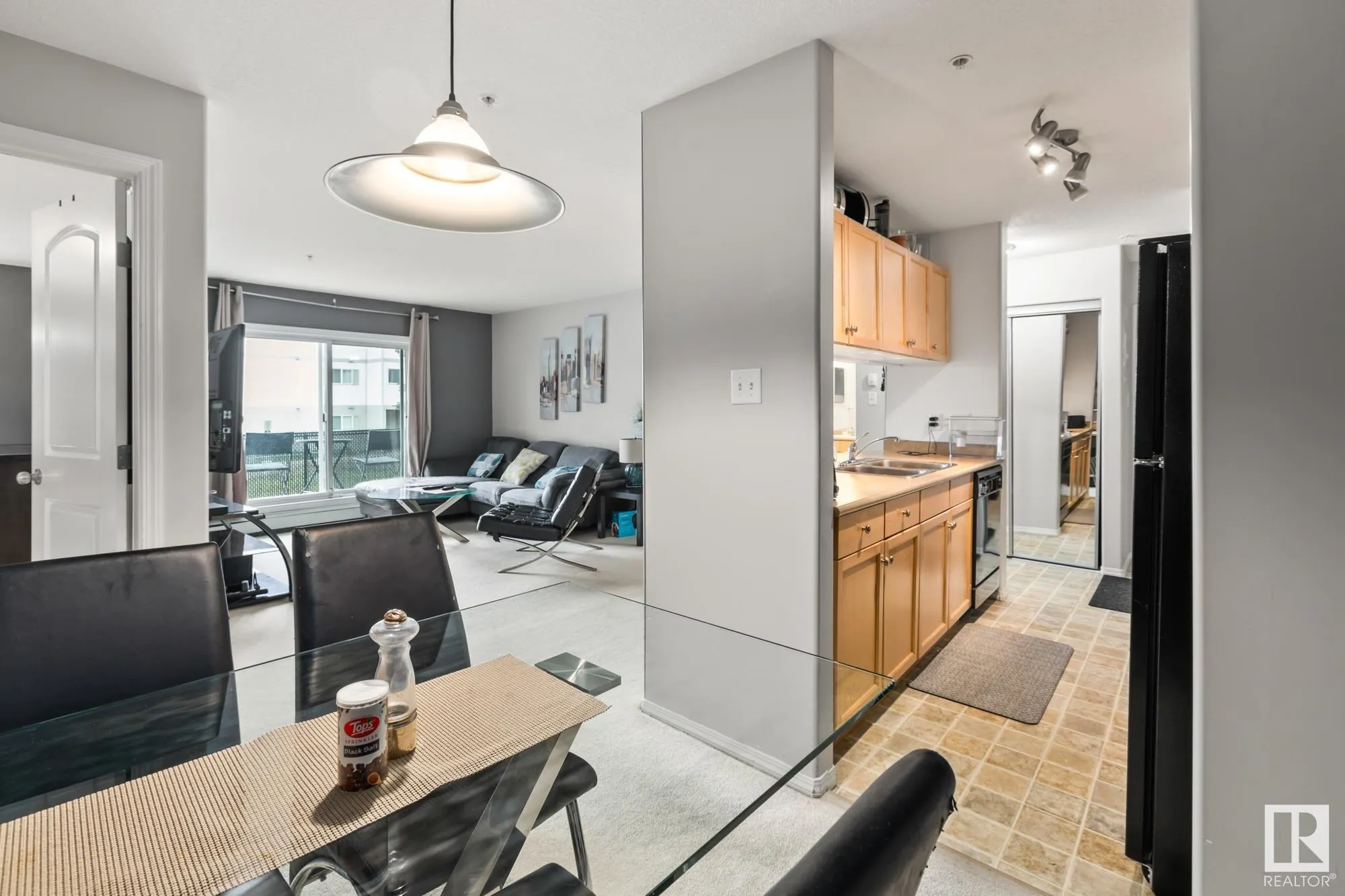 50 WOODSMERE Close