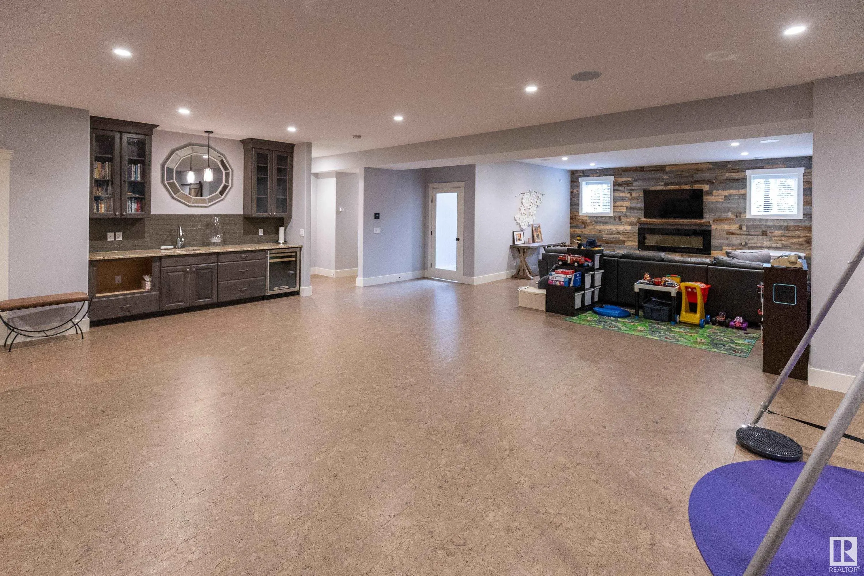 272 52367 RGE ROAD 223