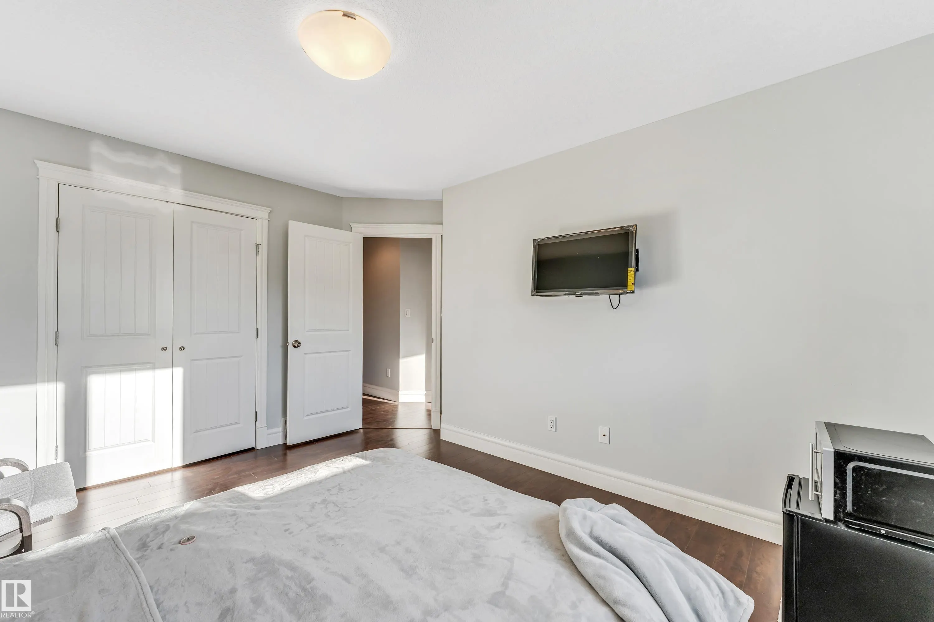 16756 60 Street